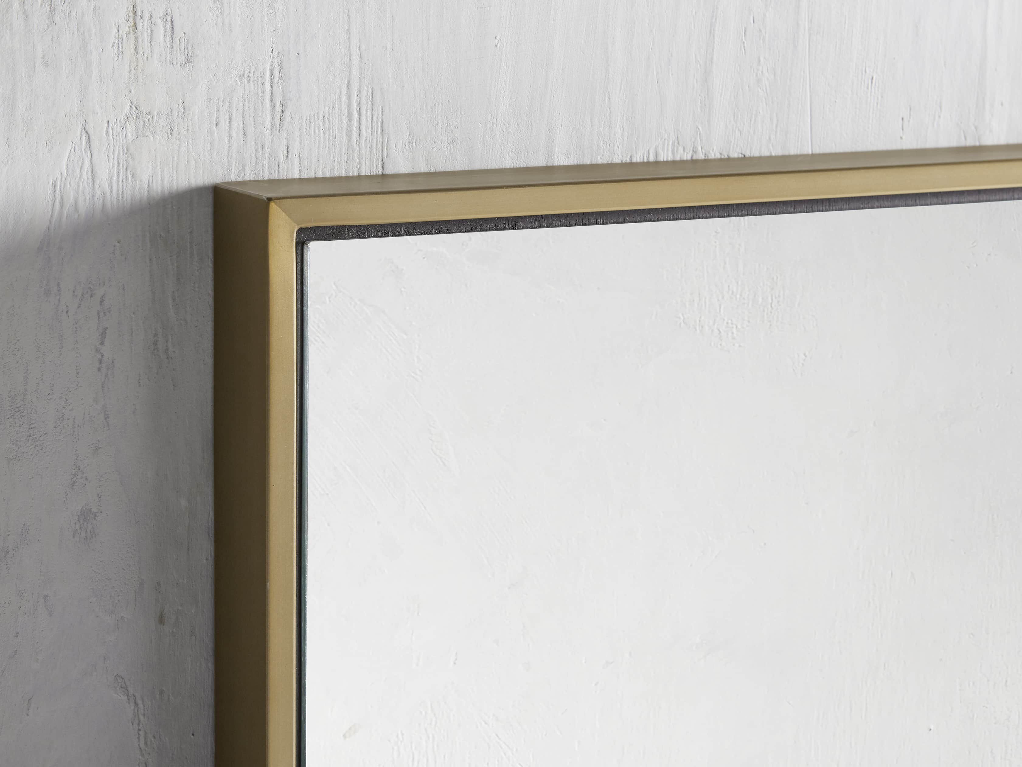 Linnea Wall Mirror in Brass Arhaus