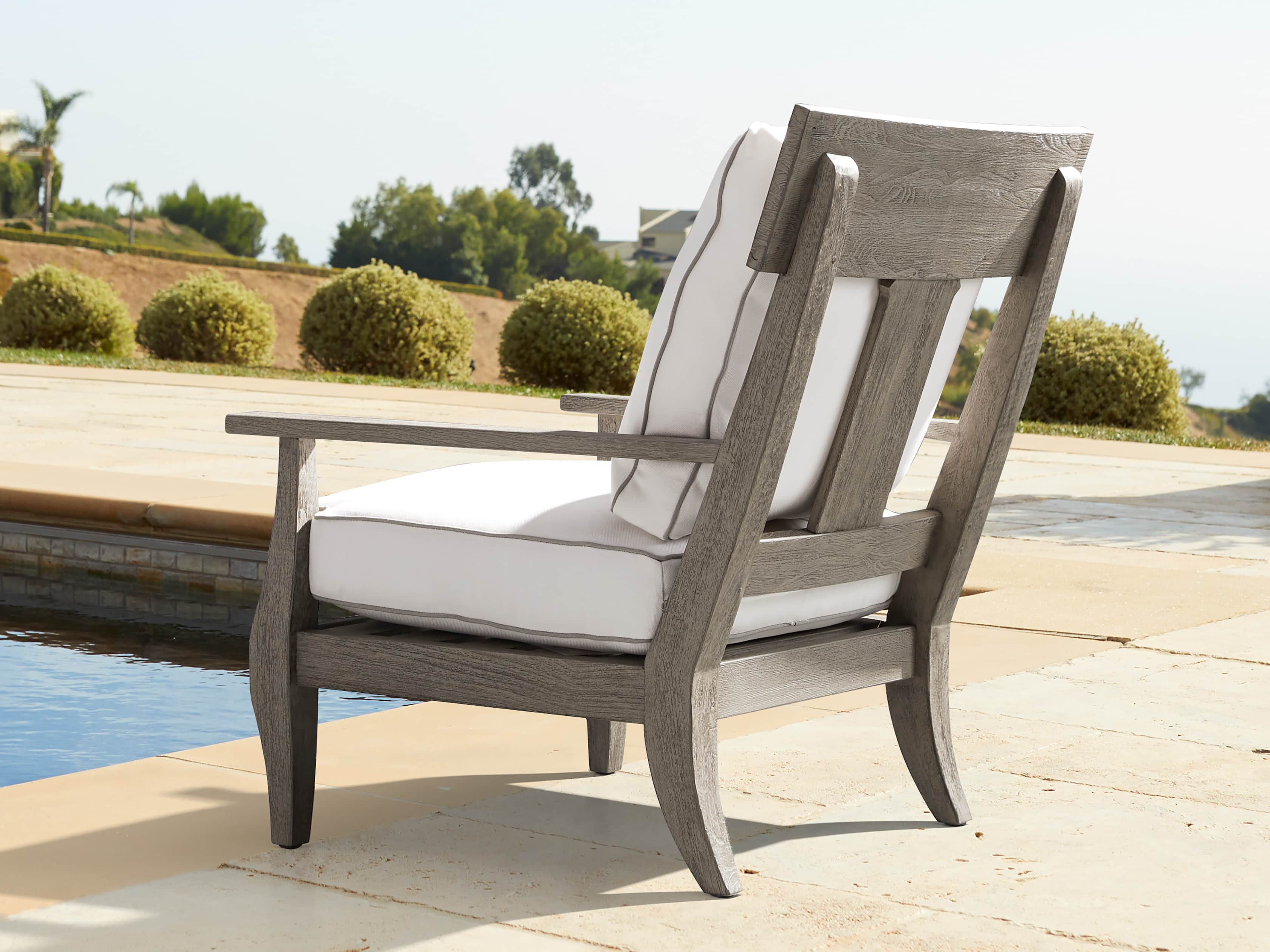 Adones Outdoor Lounge Chair Contrast Welt