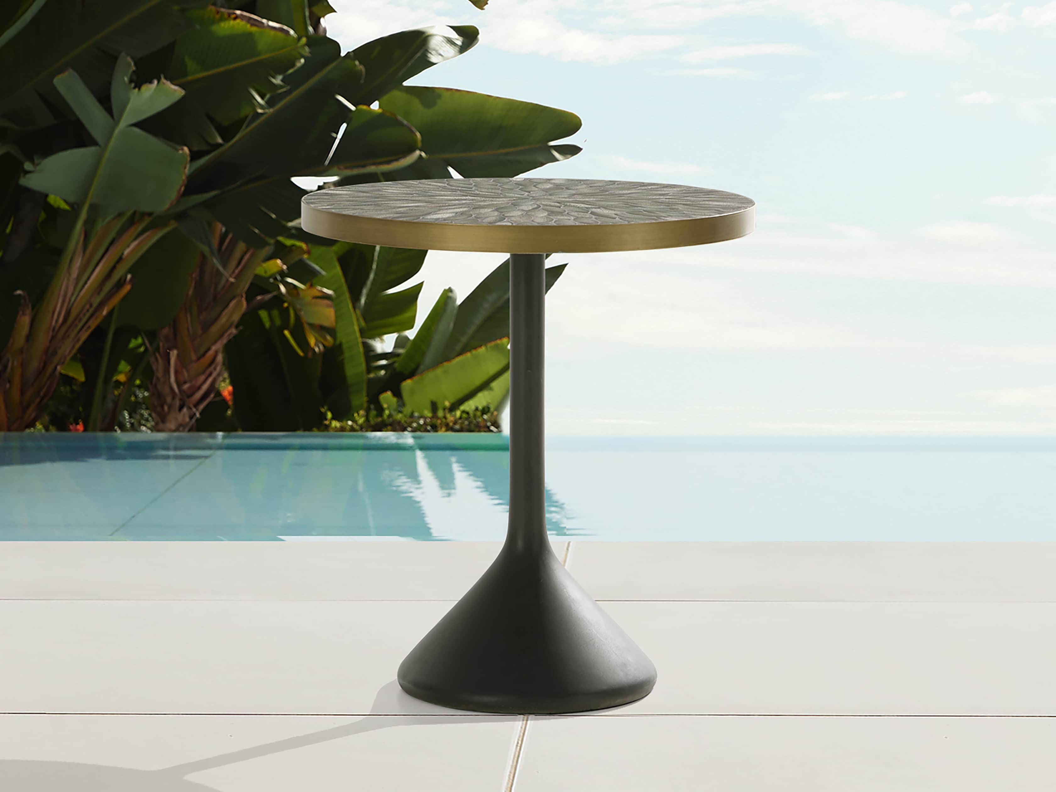 Sorrento 20" End Table, slide 1 of 7
