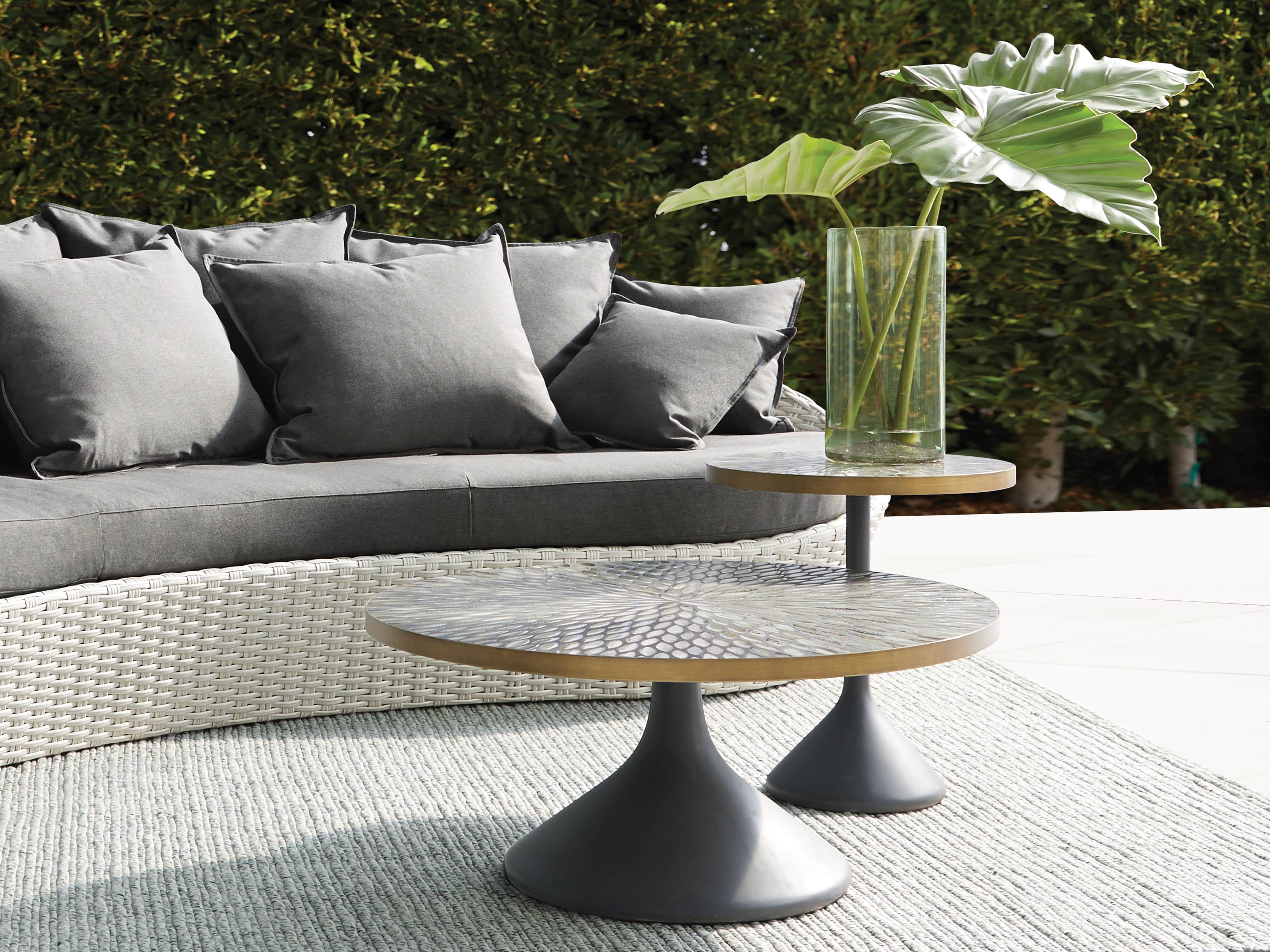 Sorrento 20" End Table, slide 3 of 7