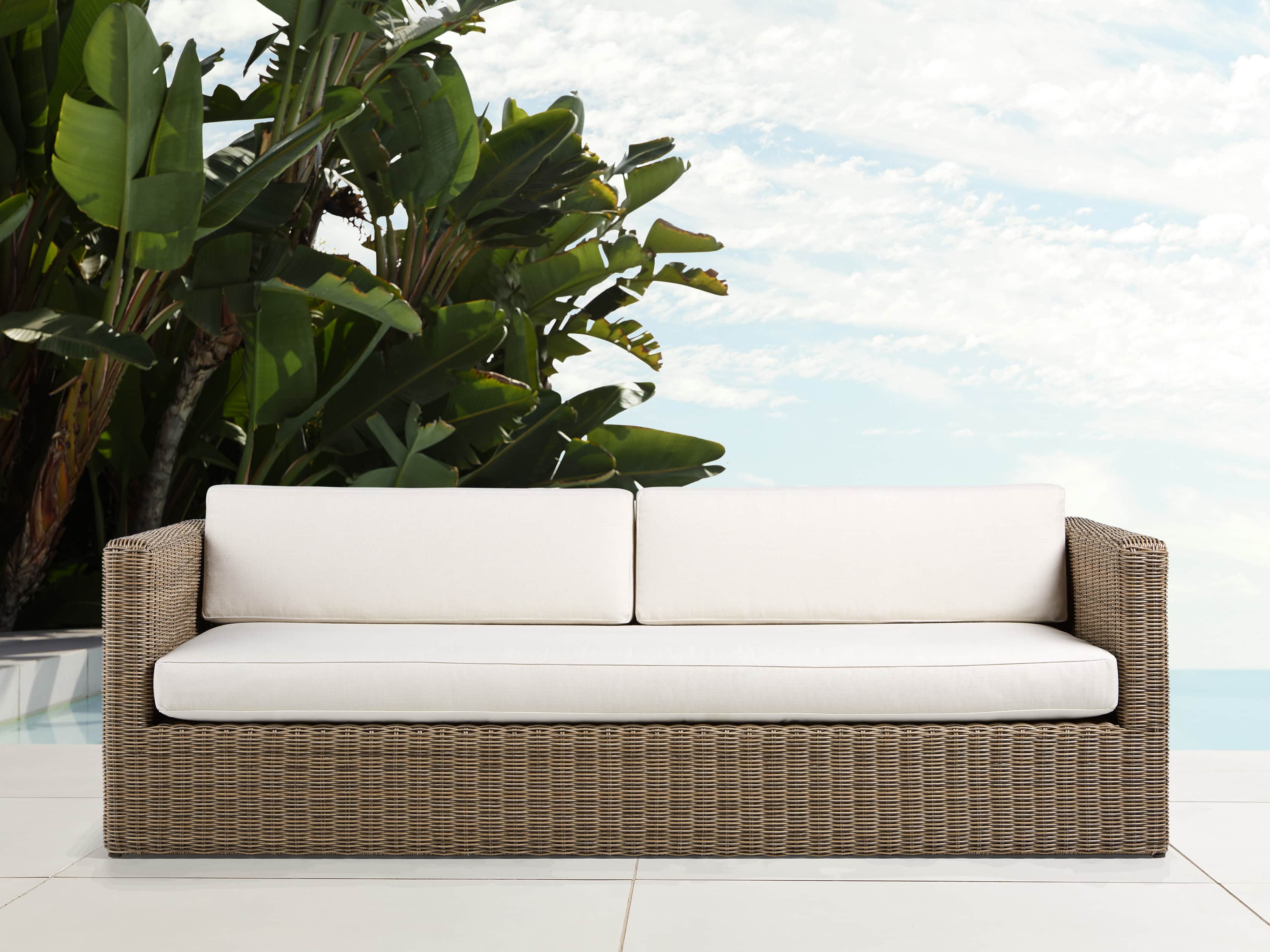 Avalon Outdoor 86" Sofa