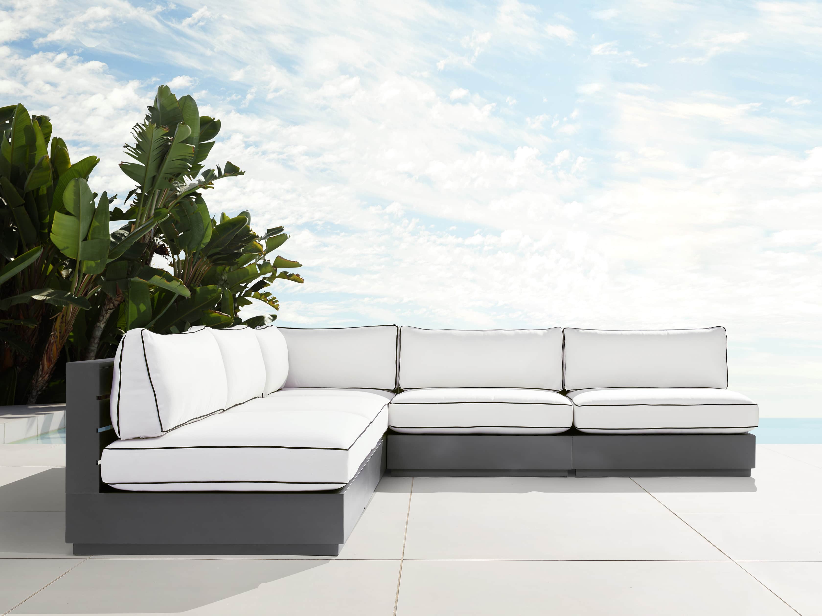 View the Bal Harbour Outdoor Aluminum Five Piece Corner Sectional with Flange | Variant: SAILCLOTH SALT