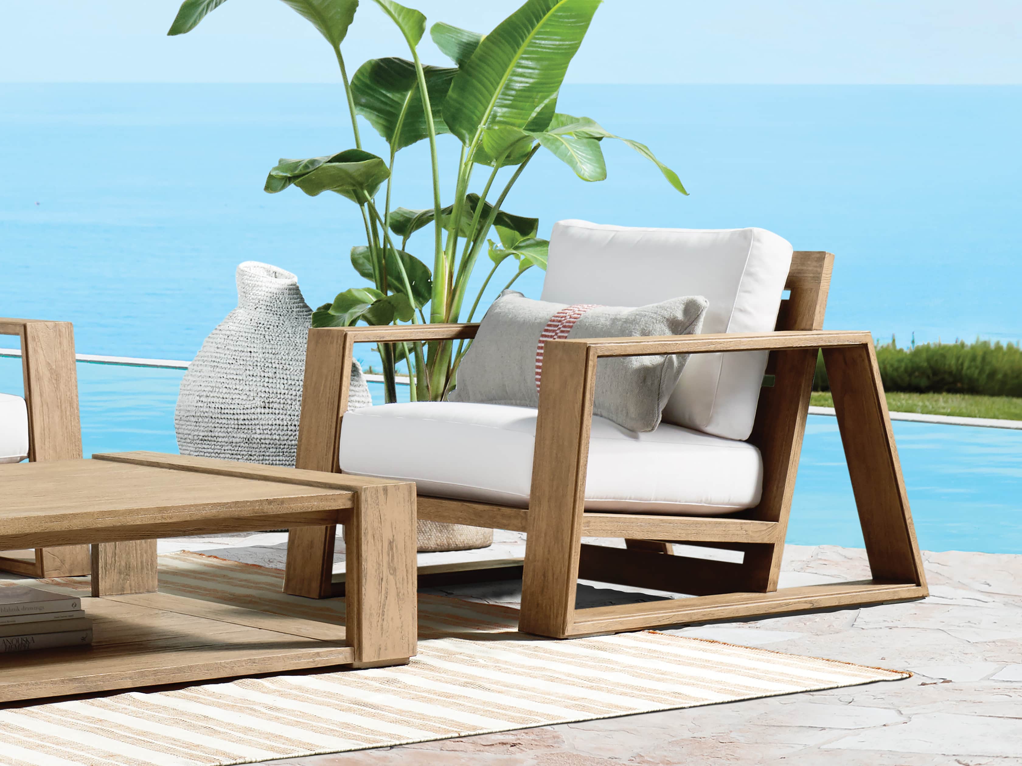 Canyon Outdoor Lounge Chair | Arhaus