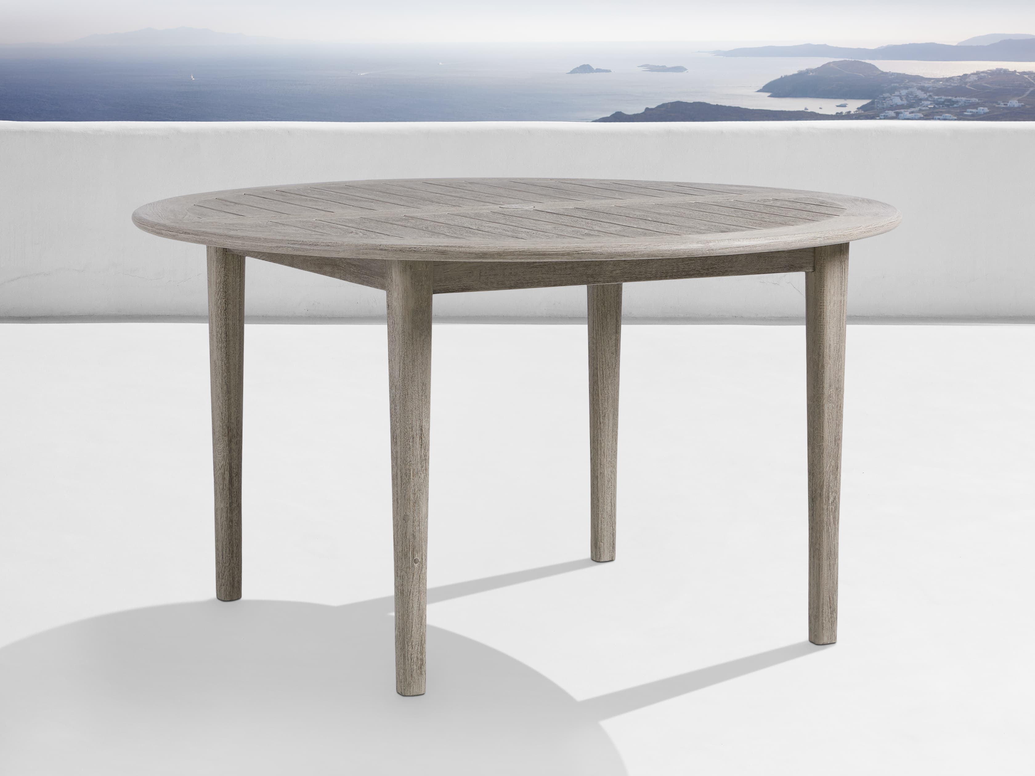 Xoolit Costa Outdoor Round Dining Table