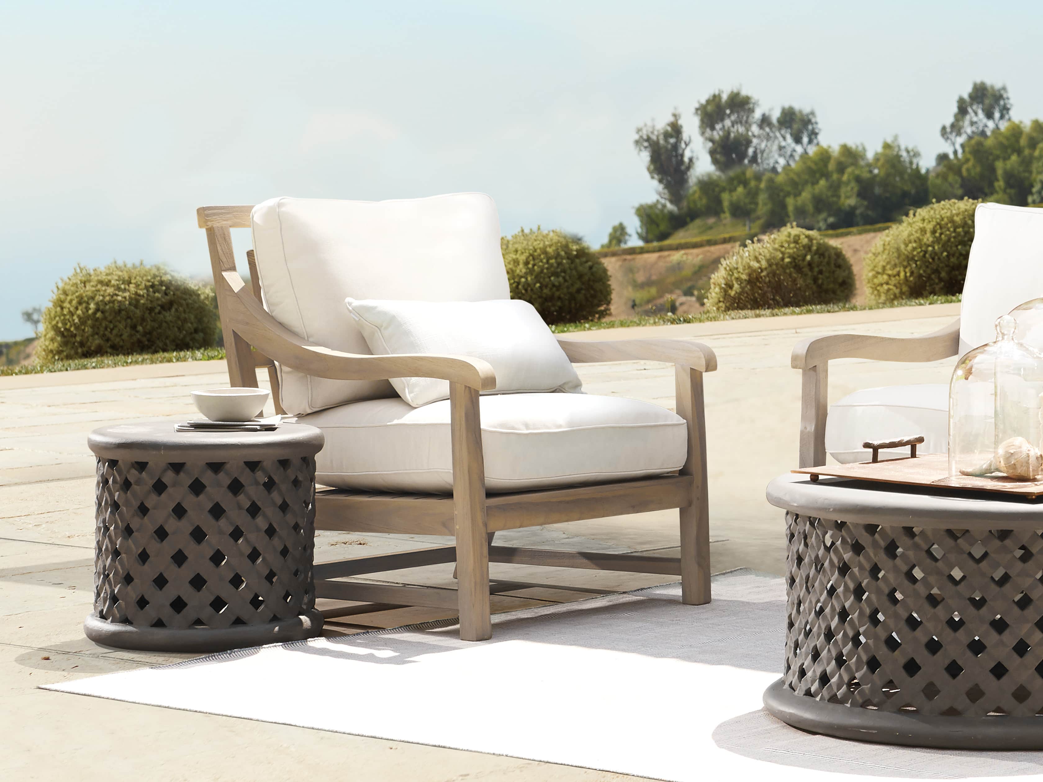 Hamptons Outdoor 32" Lounge Chair