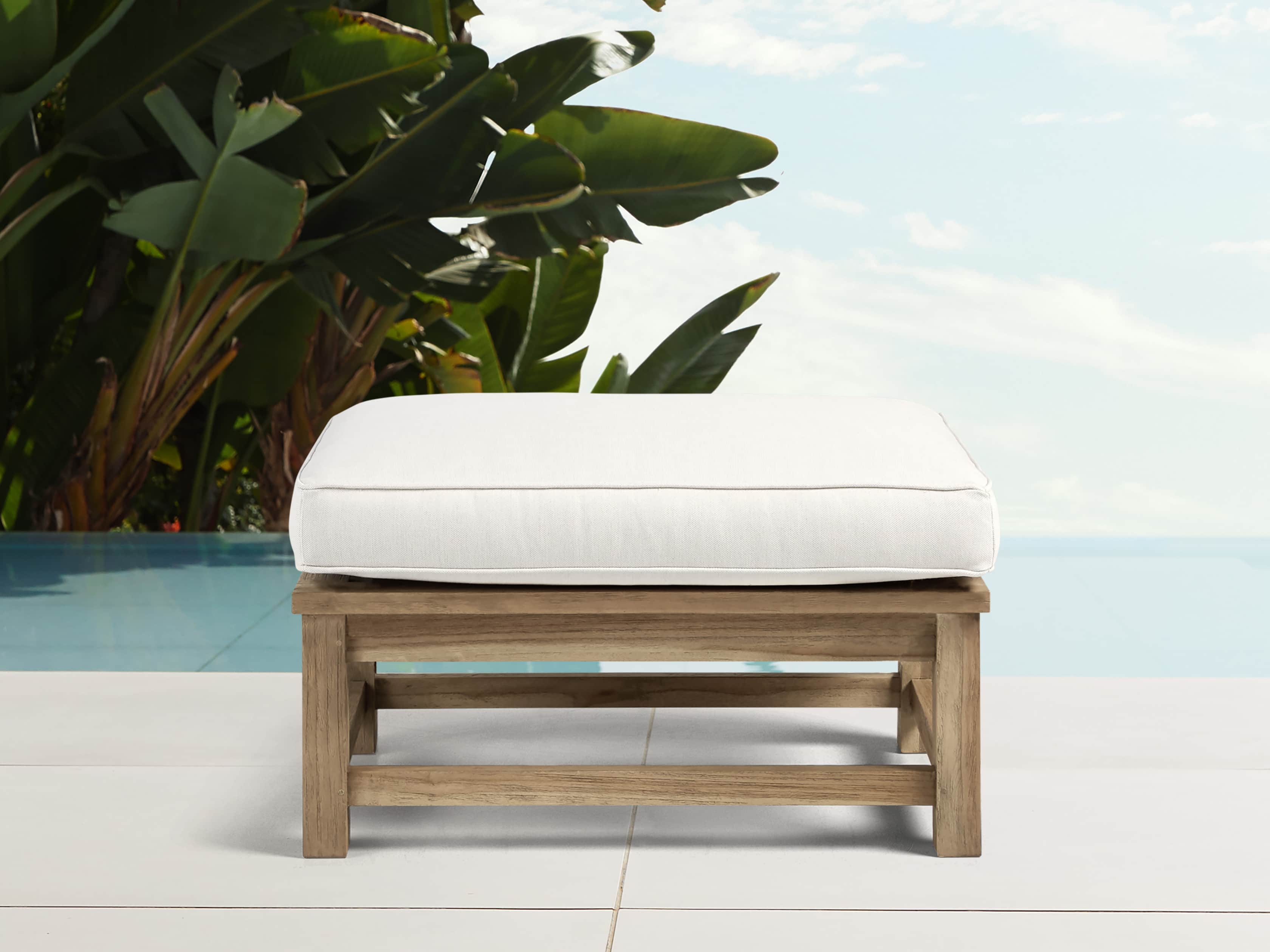 Hamptons Outdoor 31" Ottoman