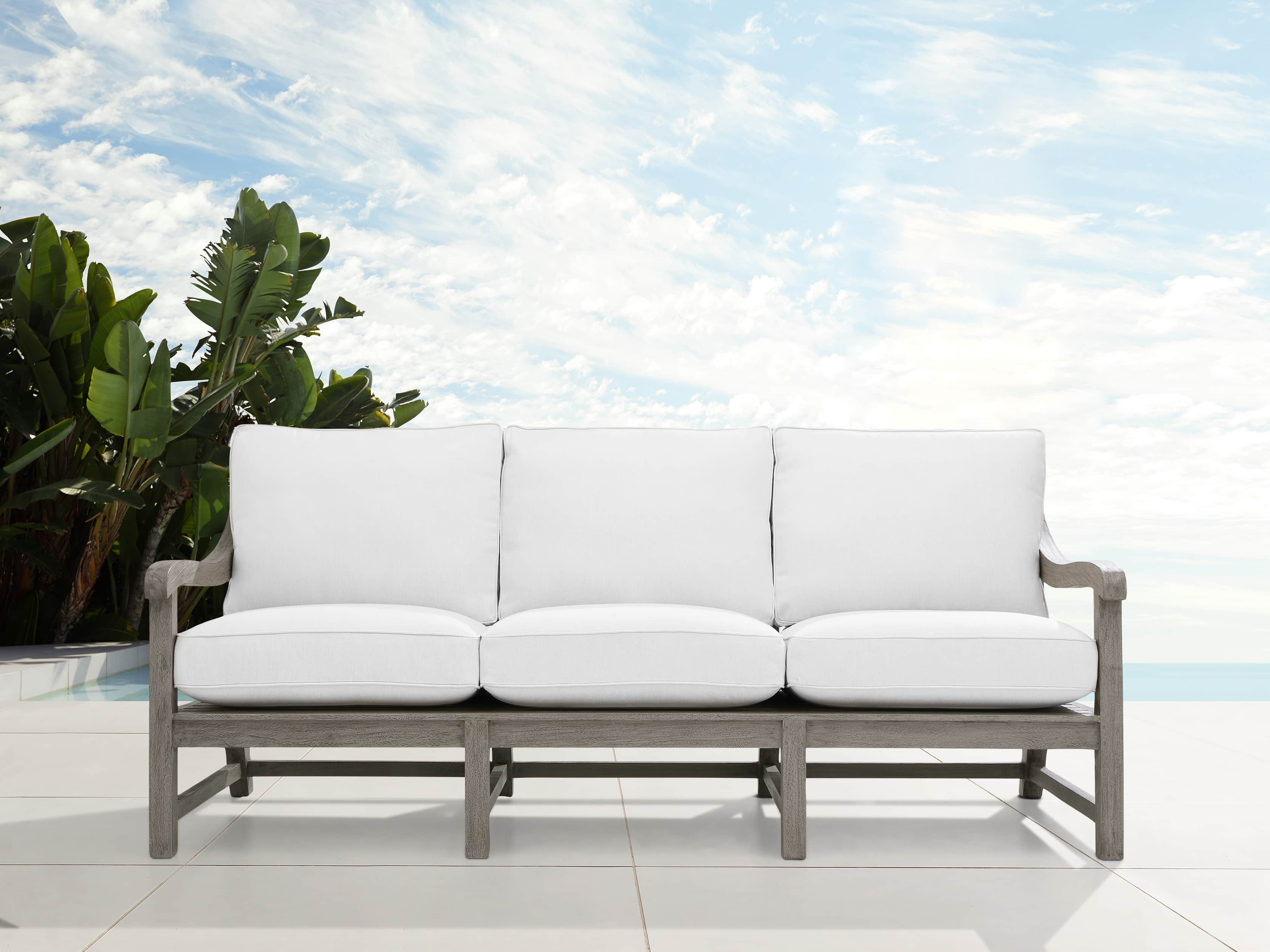 Hamptons Outdoor 82.75