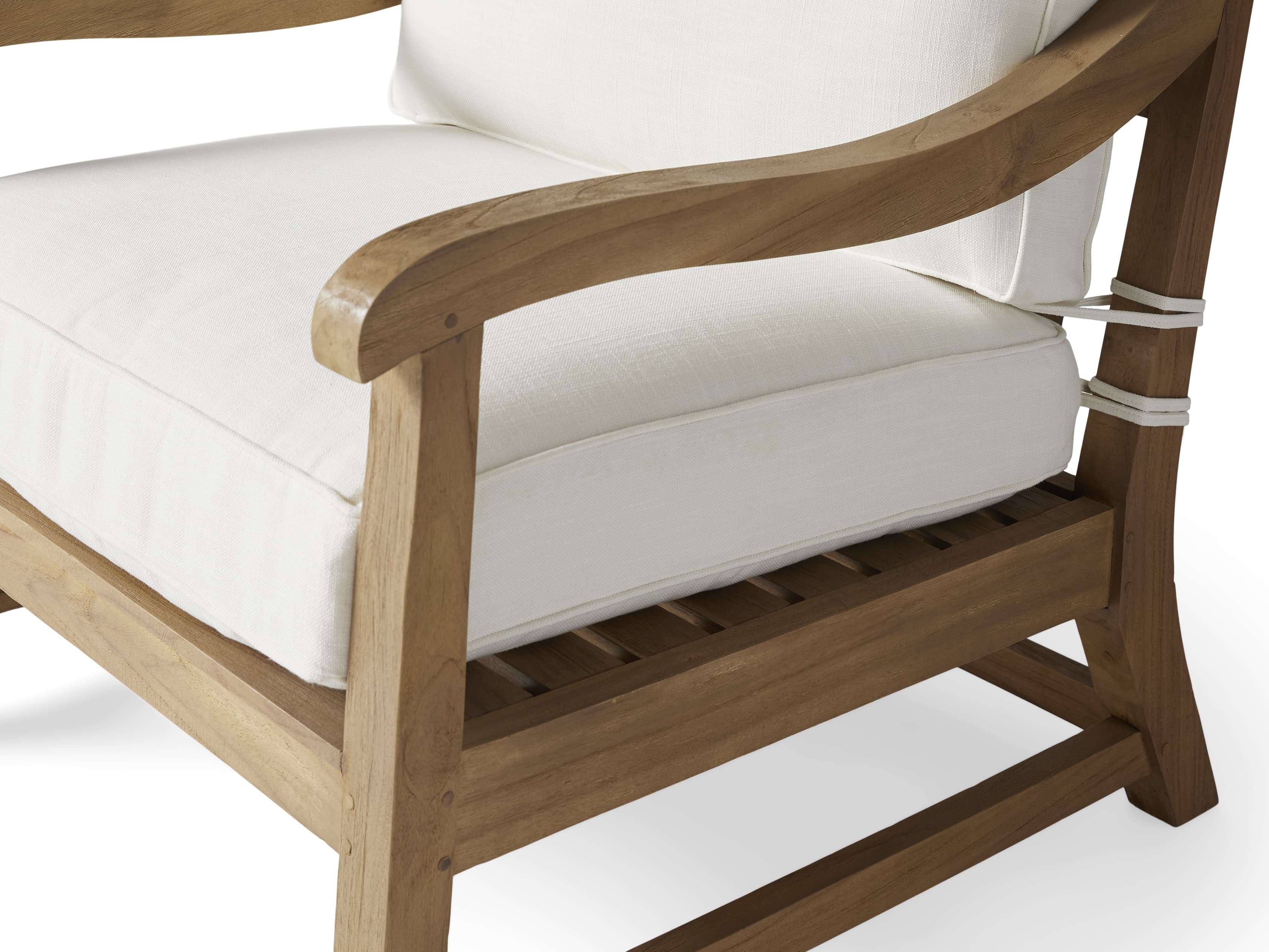 Hamptons Outdoor Standard Lounge Chair