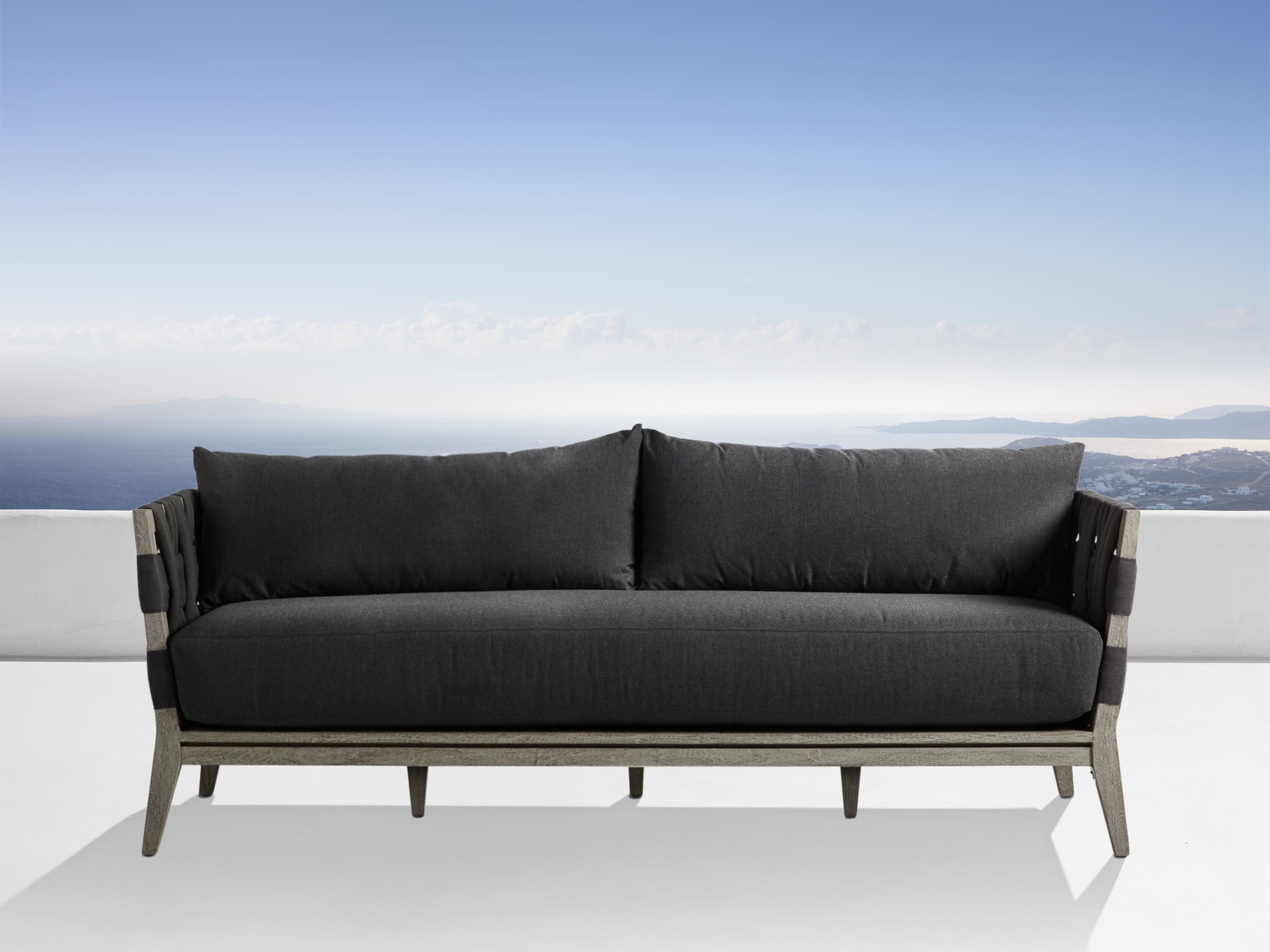 2022年最新春物 Timeless Comfort Columbus Sofa | www.tegdarco.com