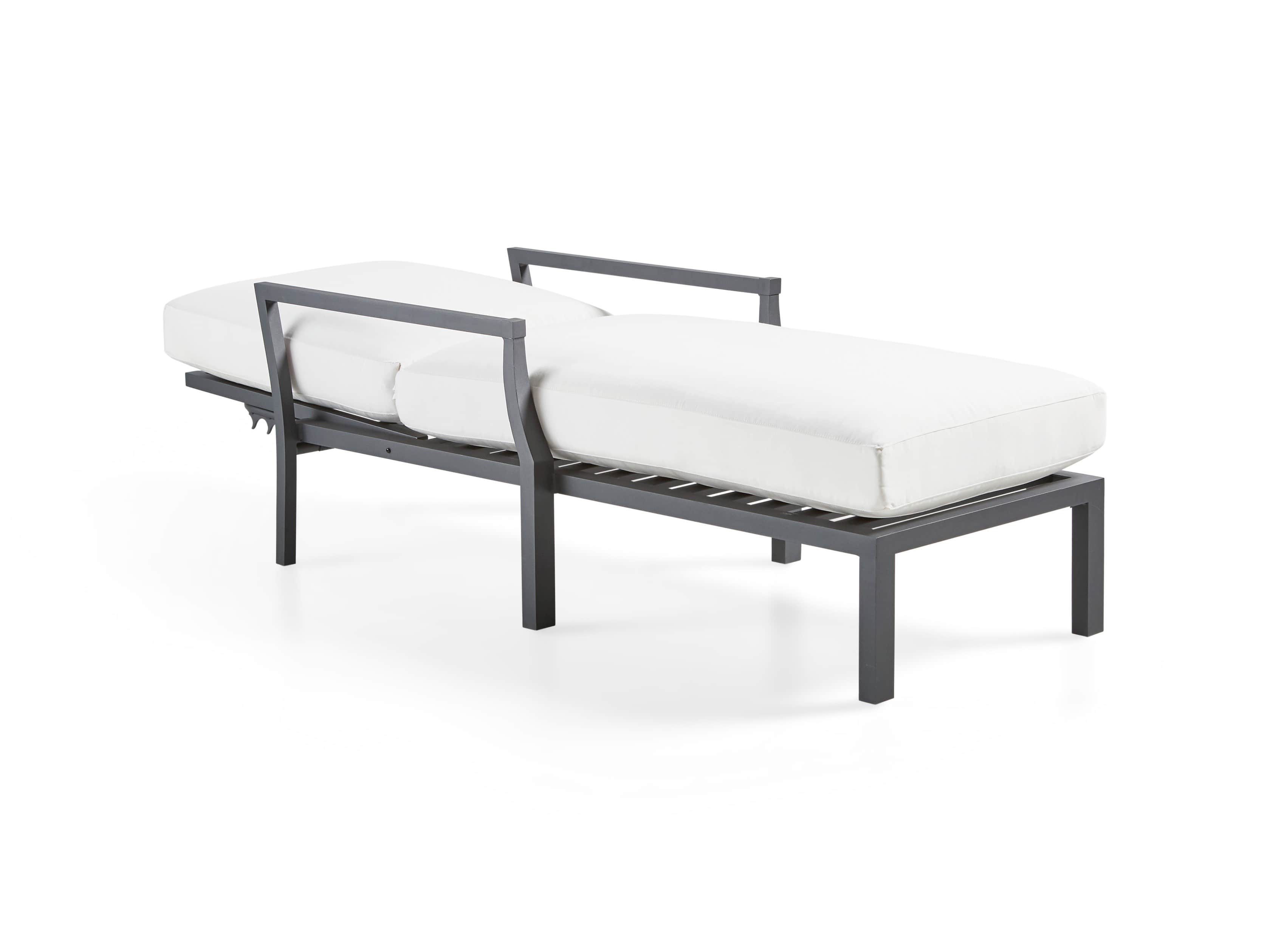Montego Outdoor 30" Chaise in CANVAS WHITE