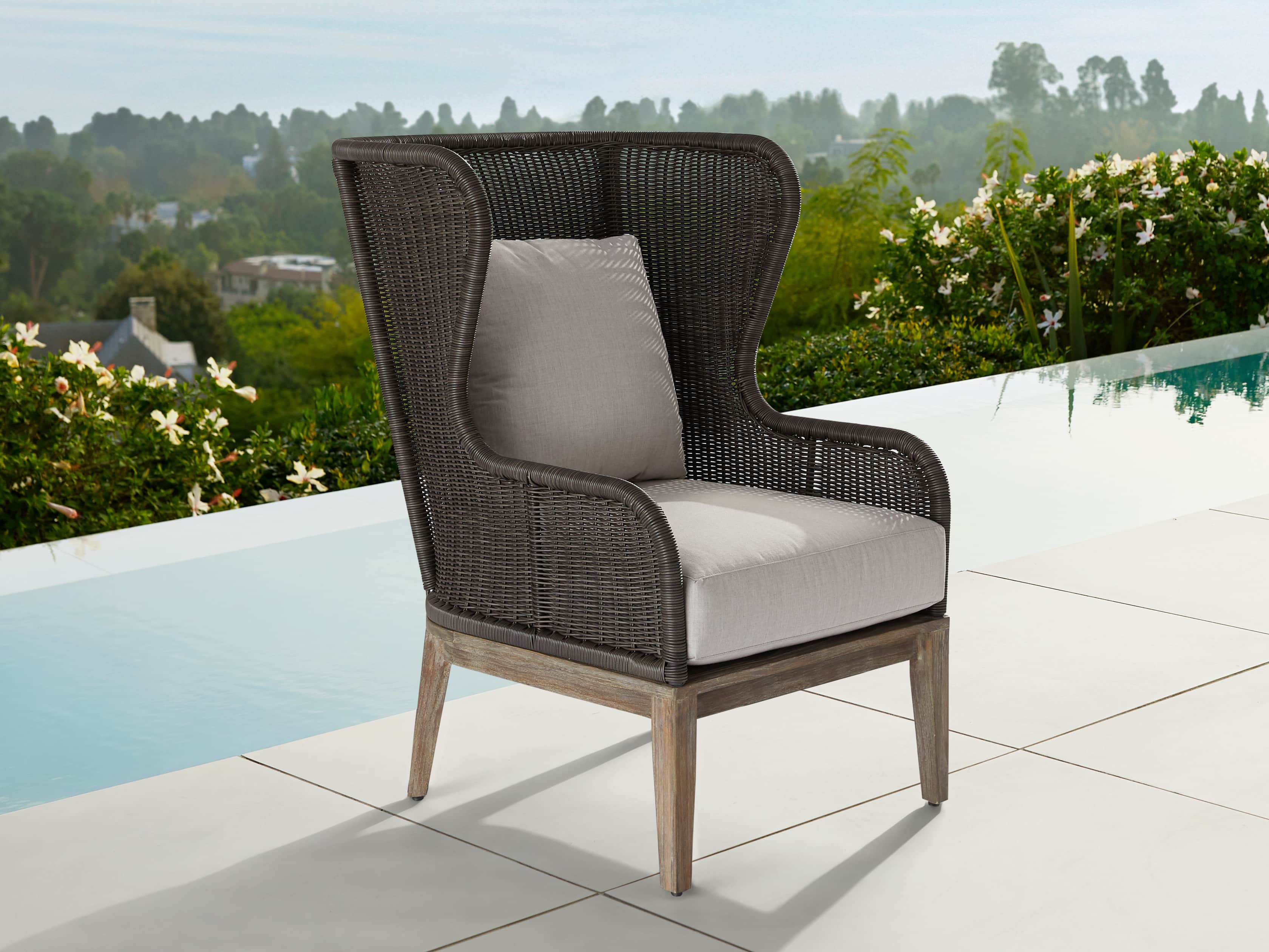 Sofia Outdoor 35" Lounge Chair