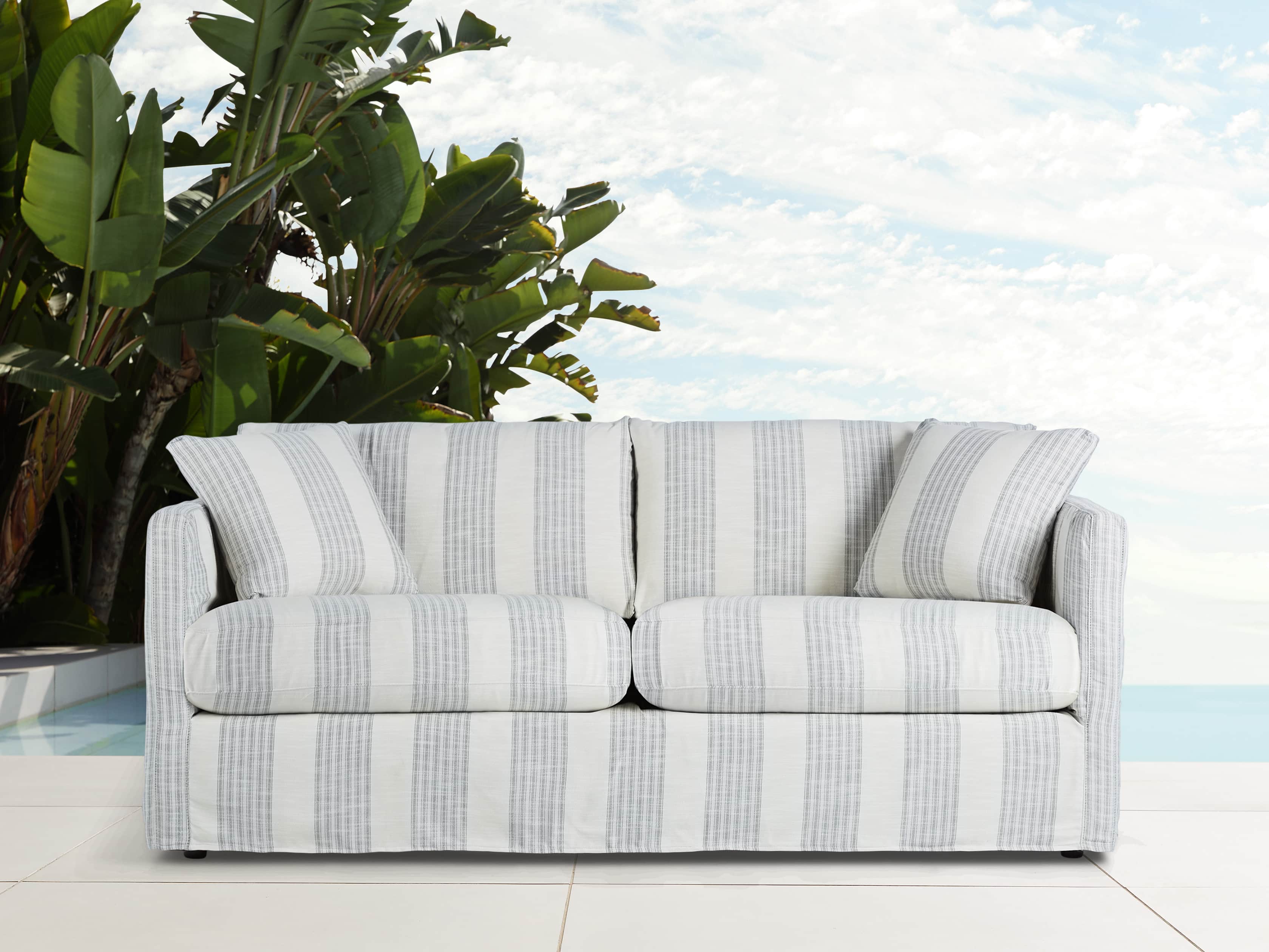 Spinnaker Outdoor Slipcovered 80" Sofa in Surrey Blue
