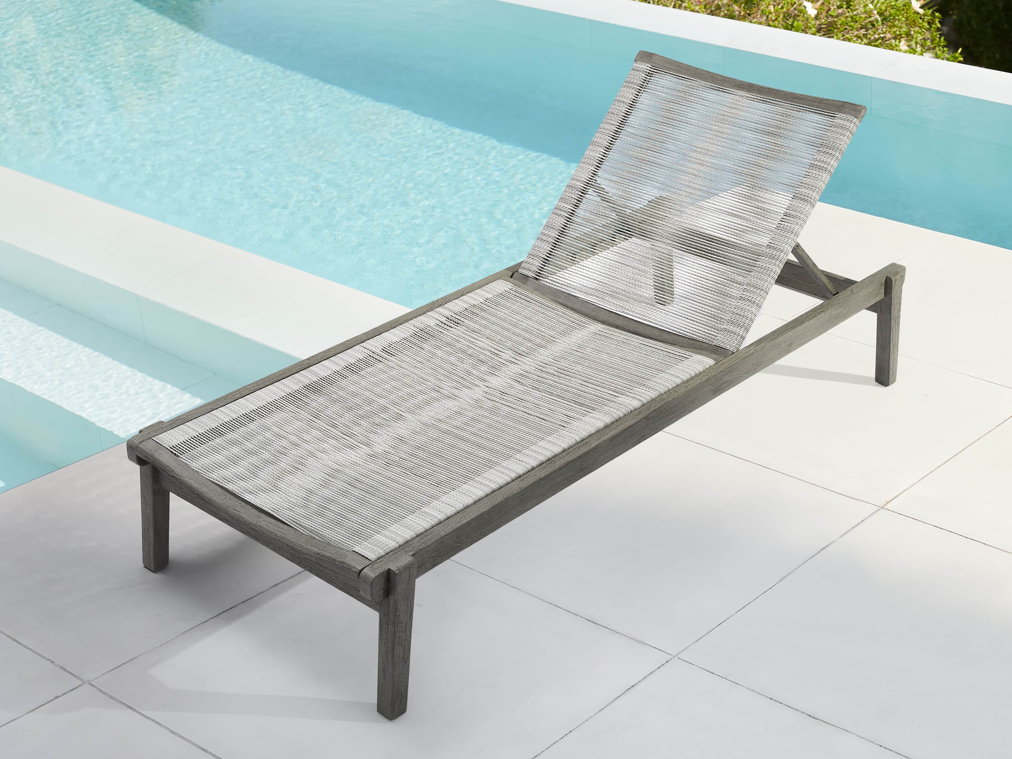Tulum Outdoor 32" Chaise in White