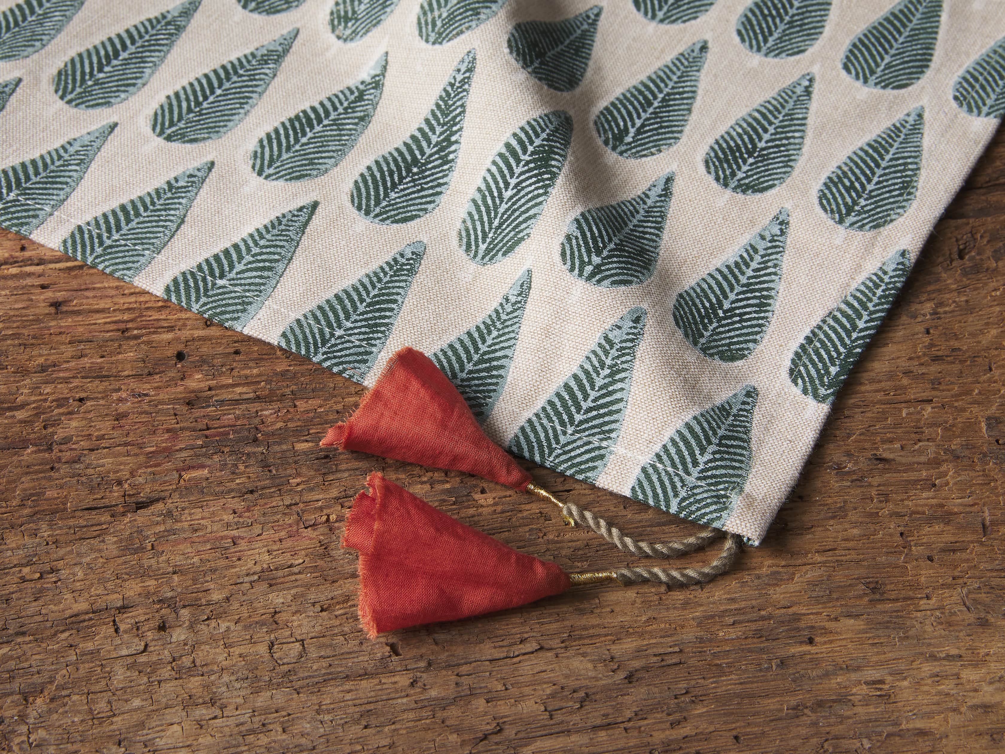 Set of 4 Arbor Print Dinner Napkin, slide 2 of 3
