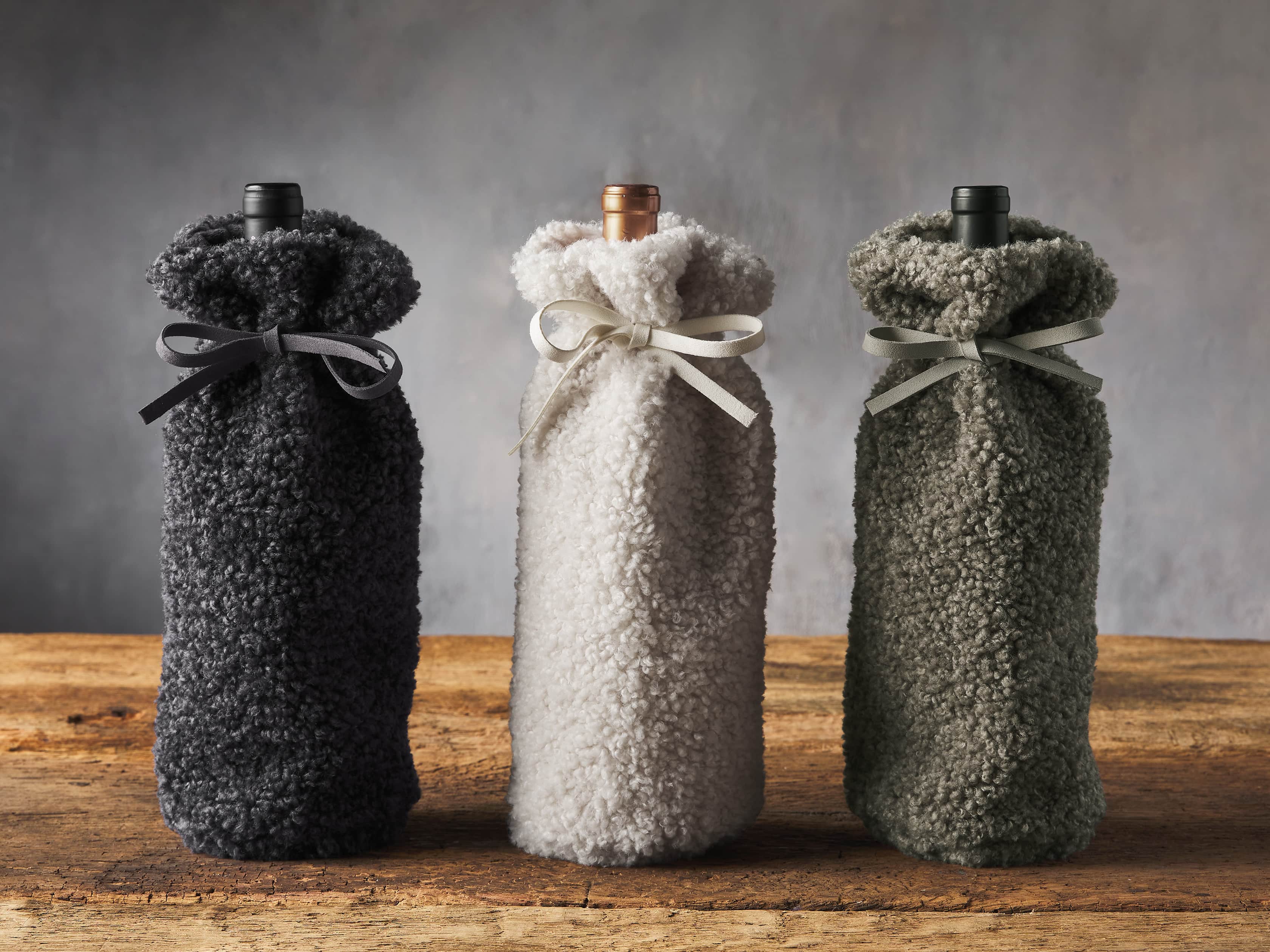 Grey Faux Sherpa Wine Bag, slide 3 of 3