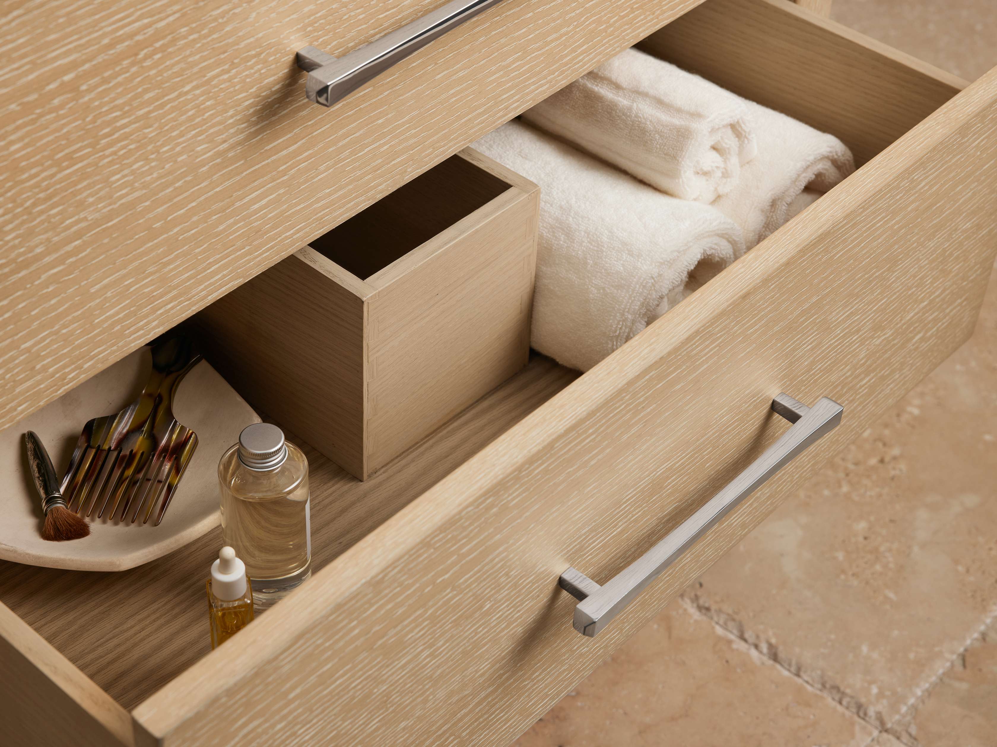 Calista Single Vanity