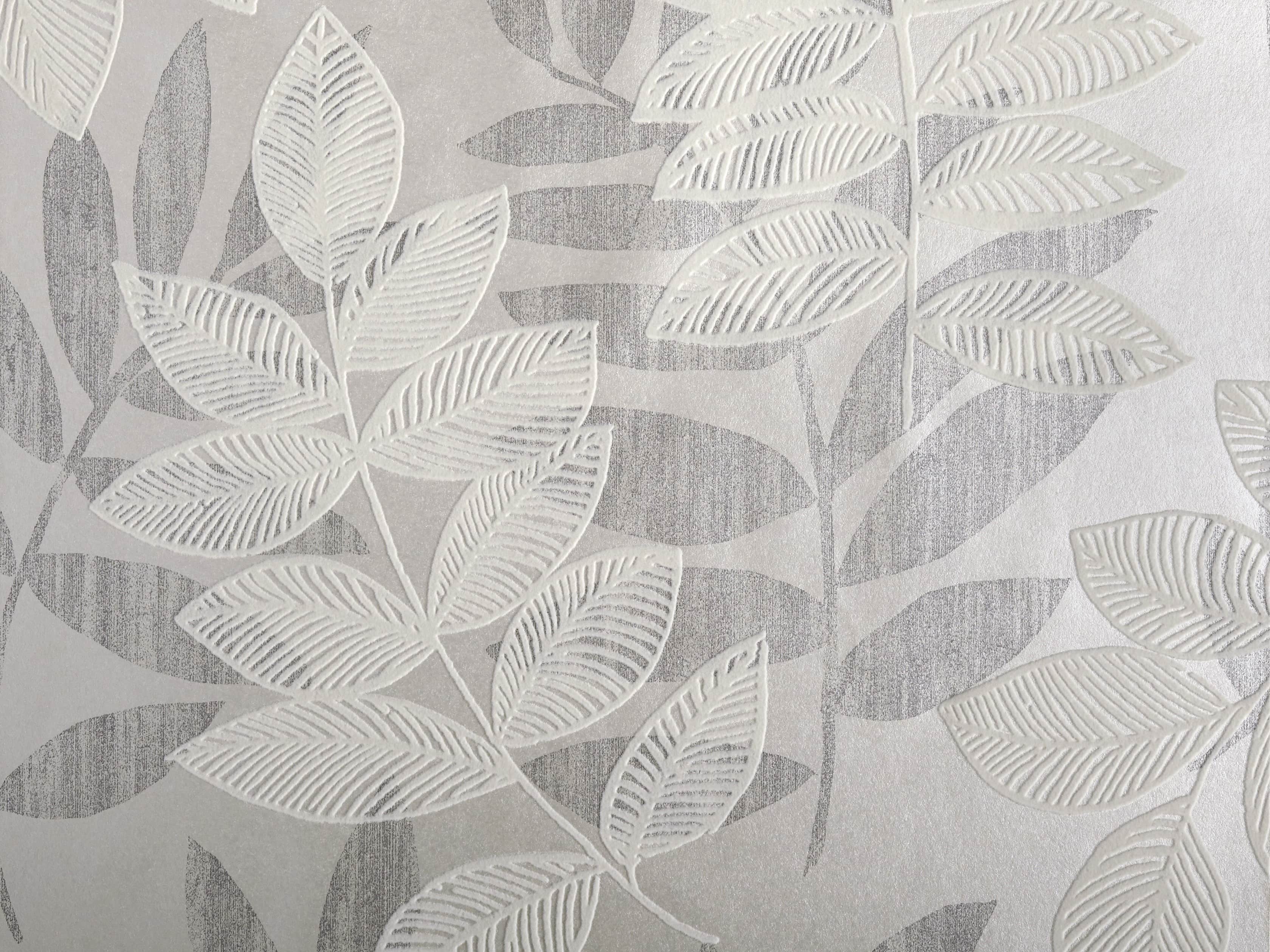 Felice Flocked Wallpaper in Charcoal