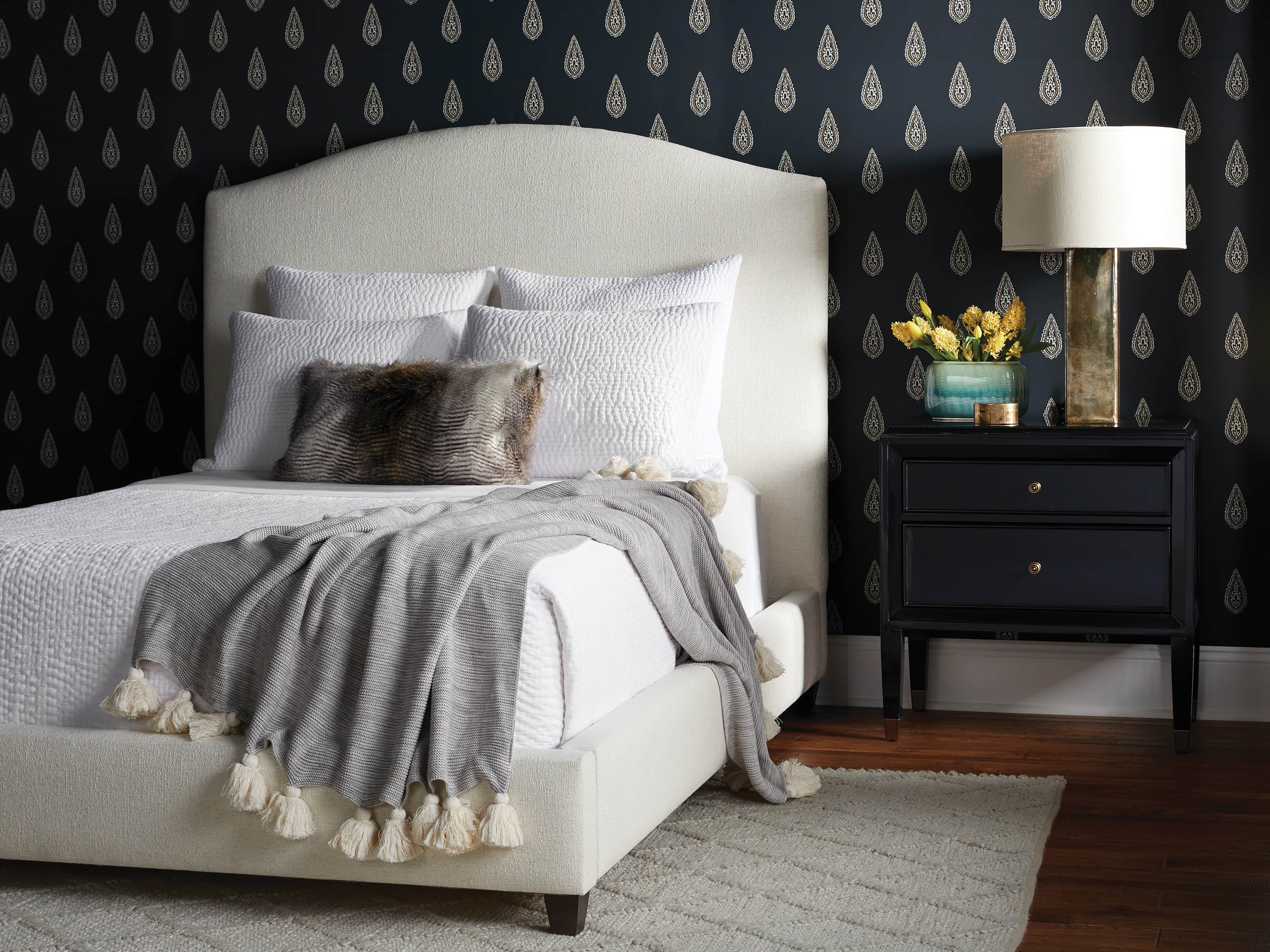 Golden Buta Wallpaper in Black, slide 4 of 4