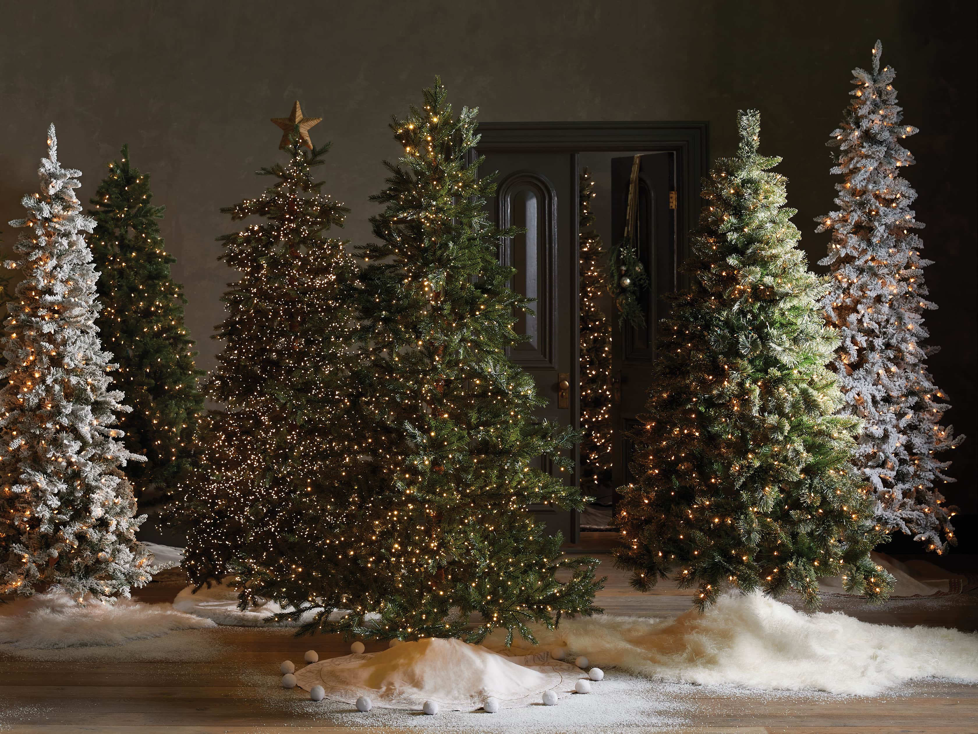 Pre-lit Faux Portland Pine 7.5', slide 7 of 8