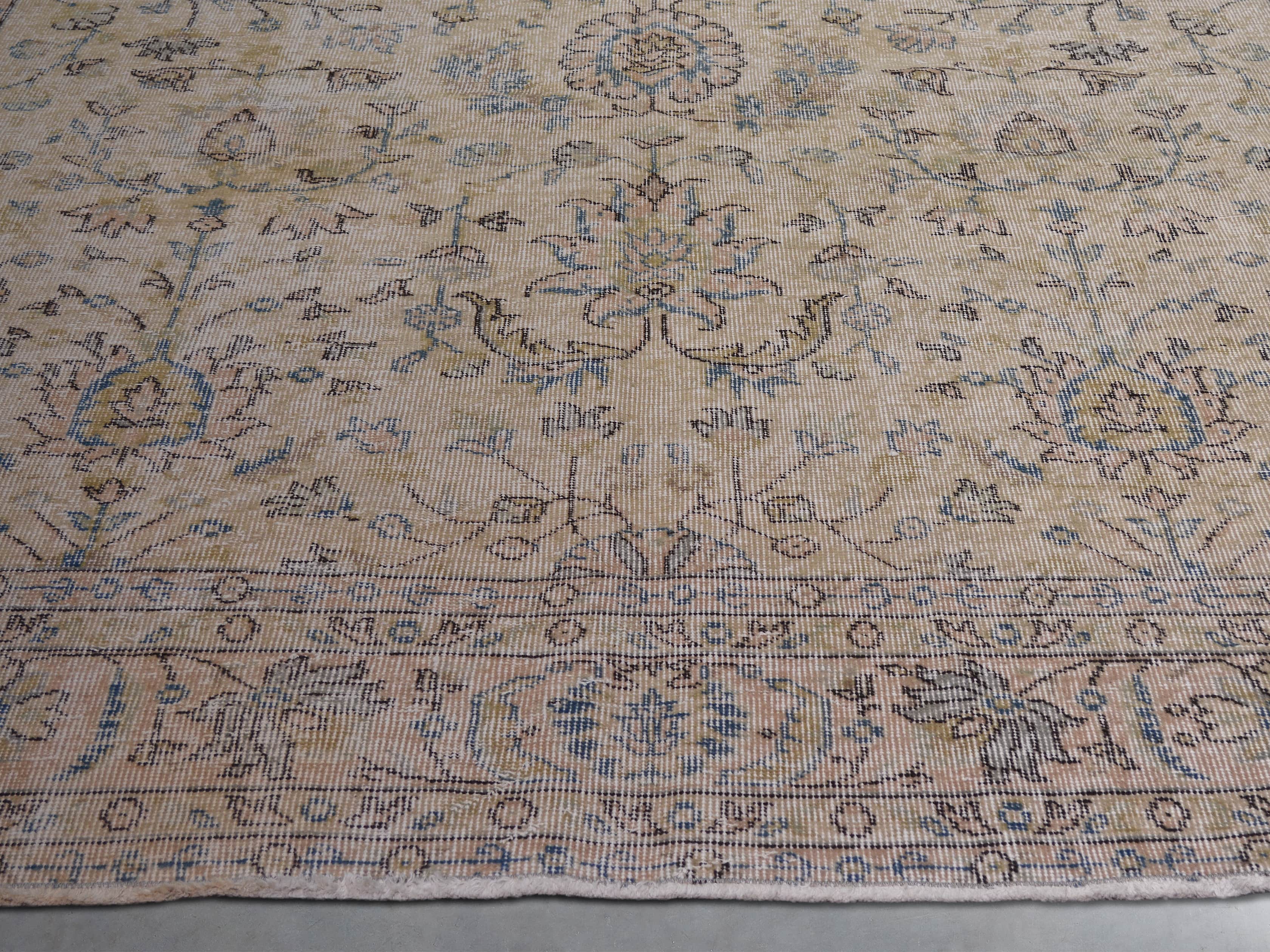 One of a Kind 6'10" x 10'3" Vintage Persian Rug