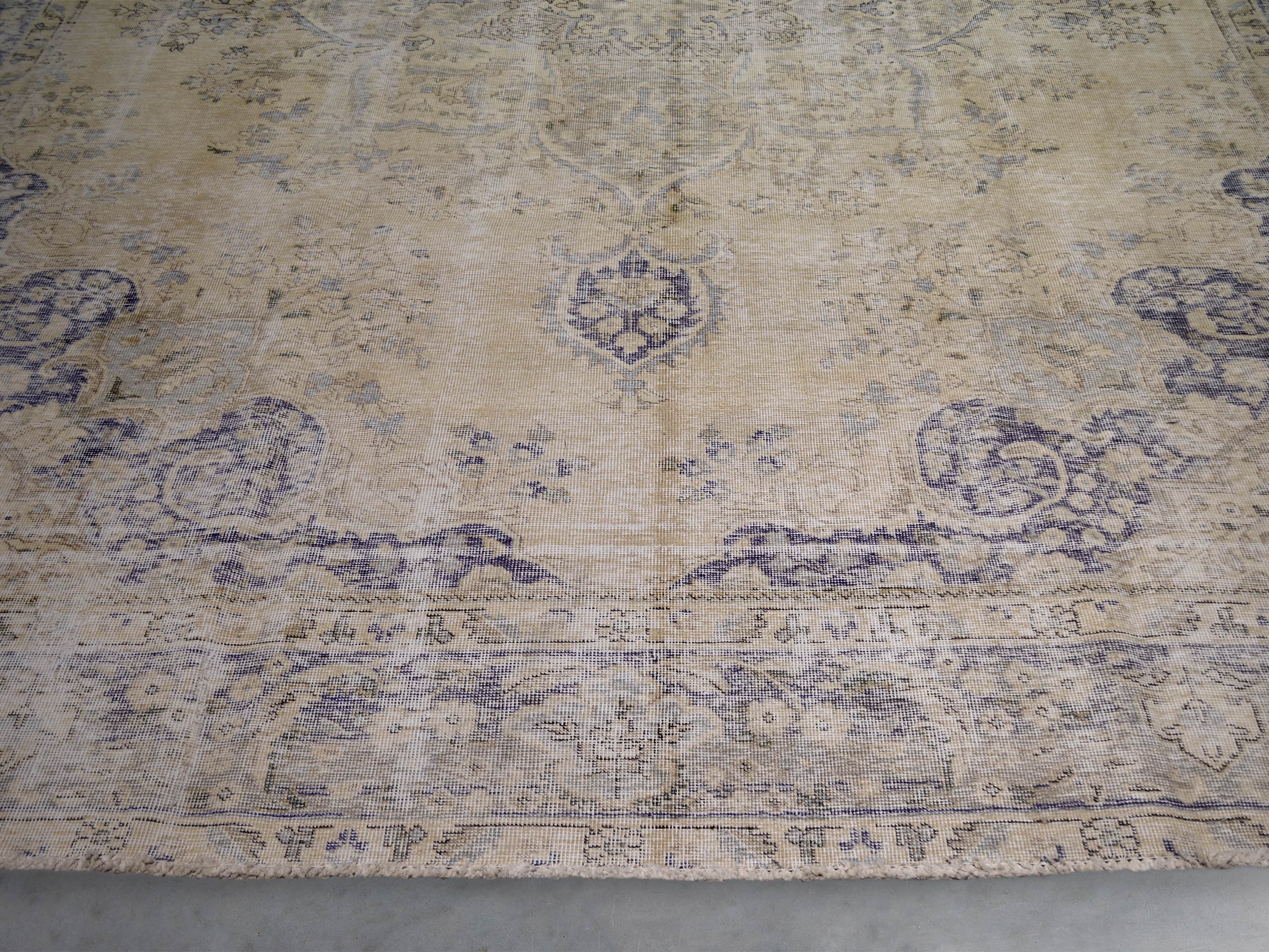 One of a Kind 9'10" x 12'8" Vintage Persian Rug