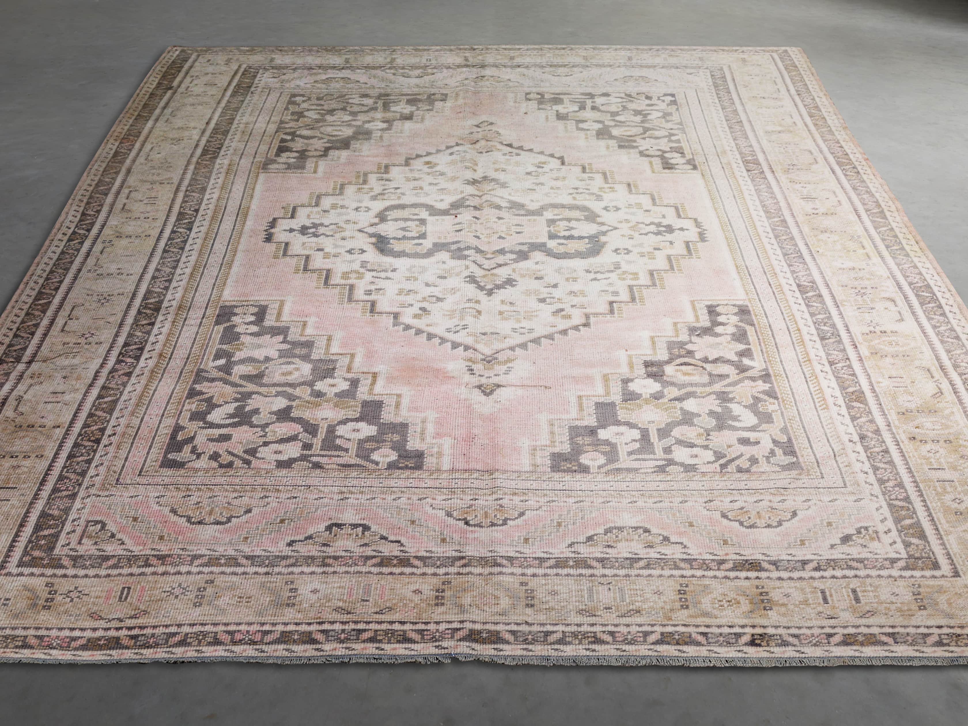 One of a Kind 6'6" x 9'9" Vintage Turkish Oushak Rug, slide 3 of 4
