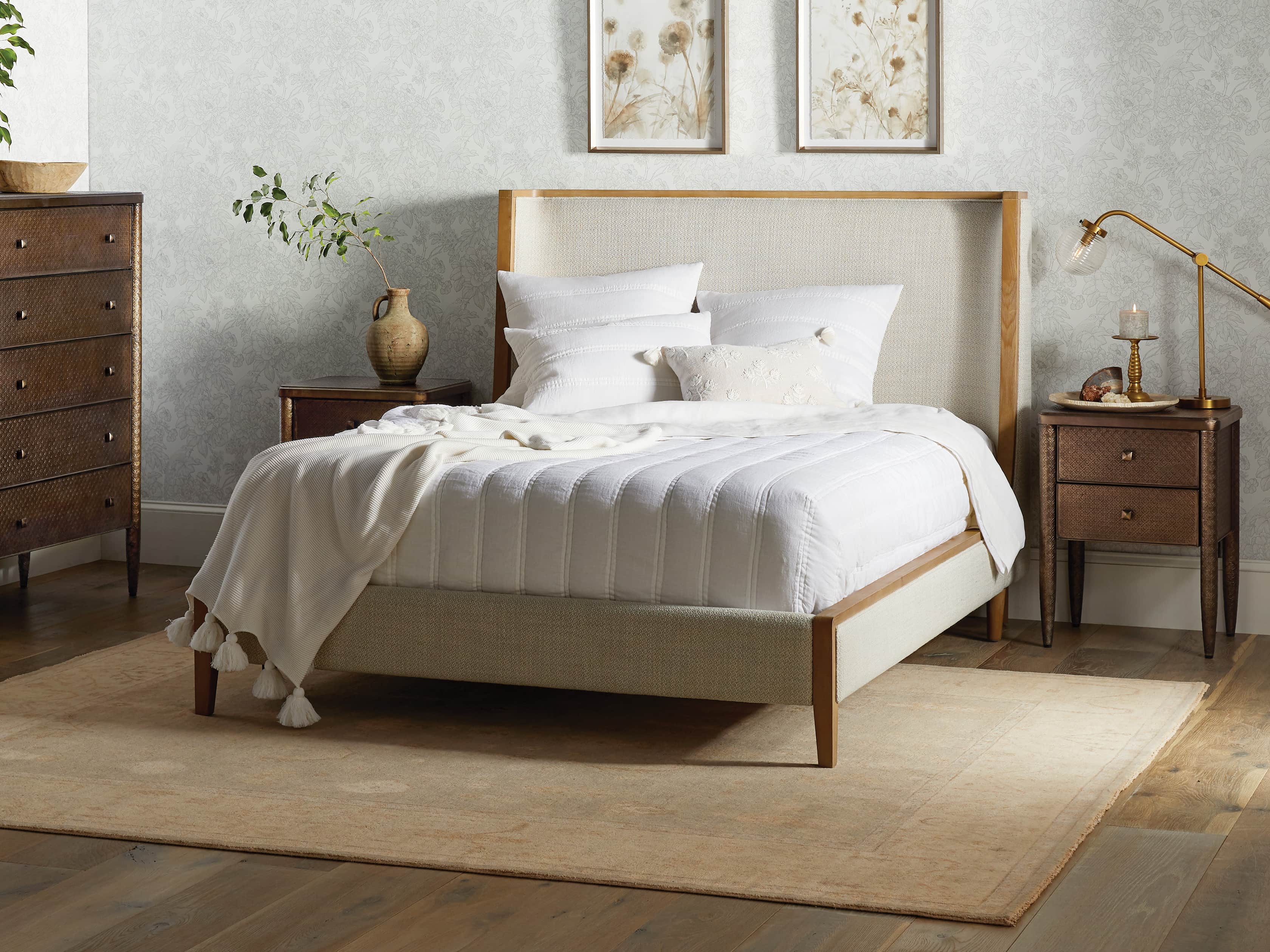 View the Enya Cream Hand-knotted Rug