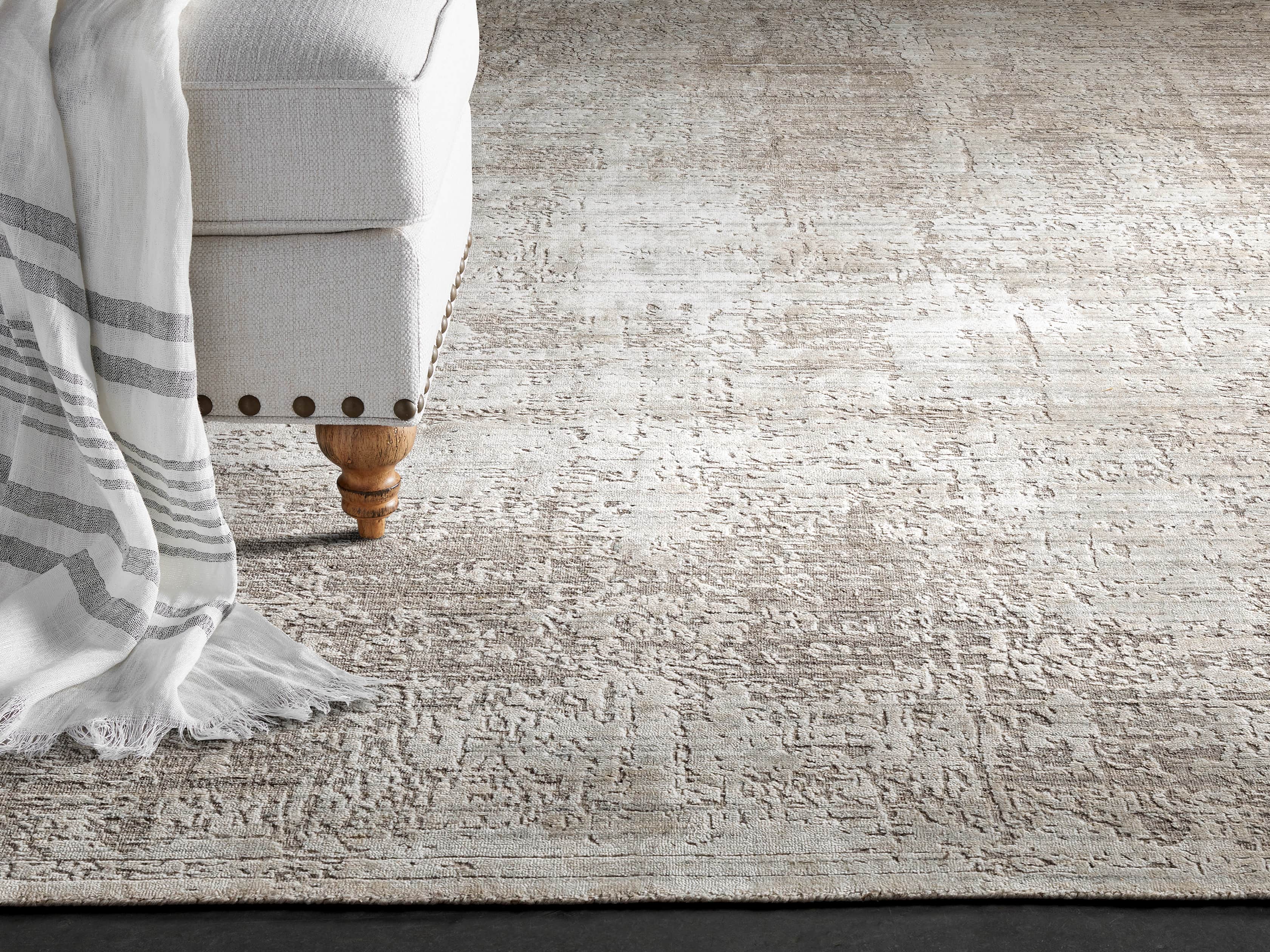 View the Madison Ivory Hand-knotted Rug