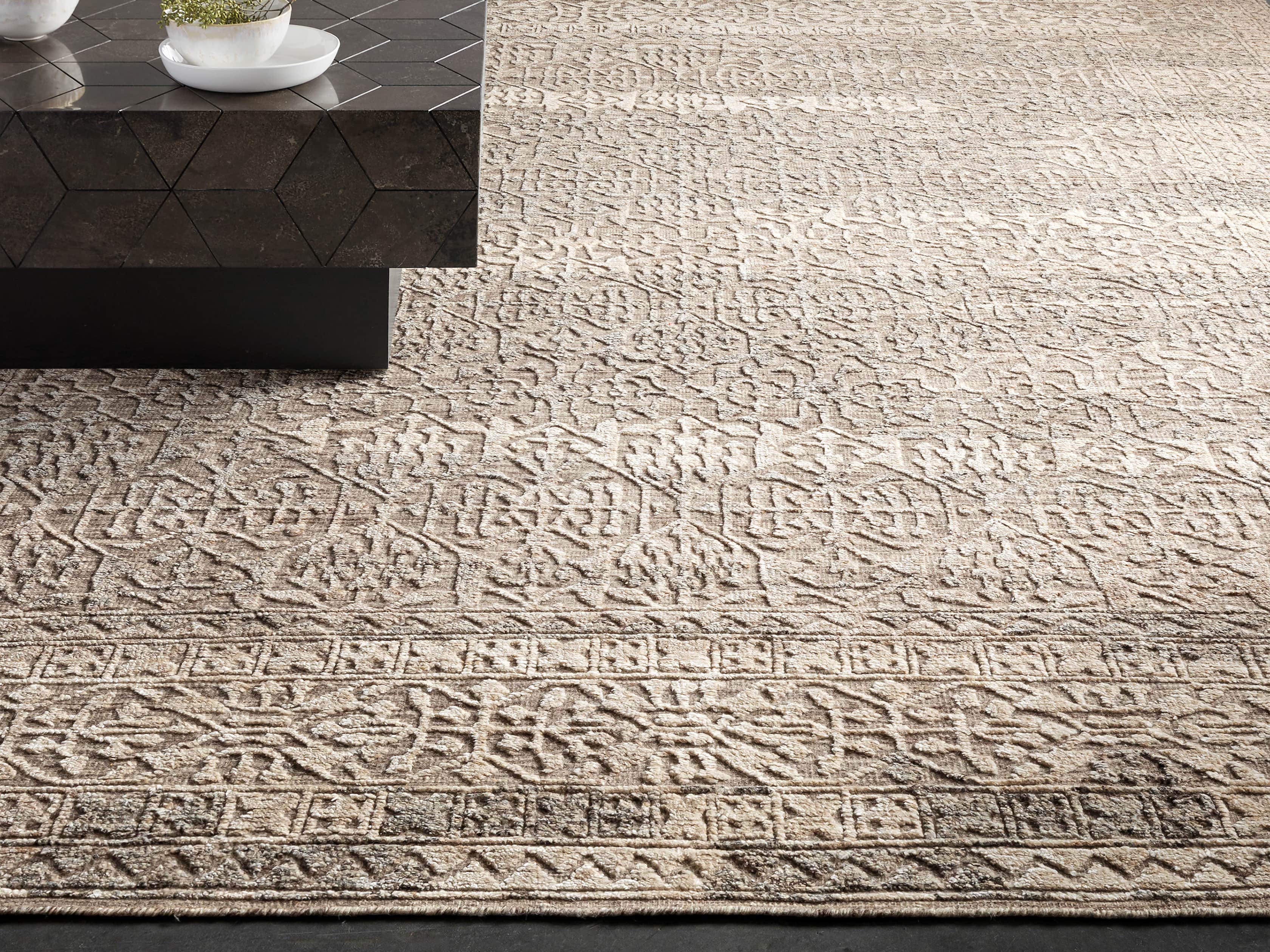 View the Thatcher Charcoal Hand-knotted Rug