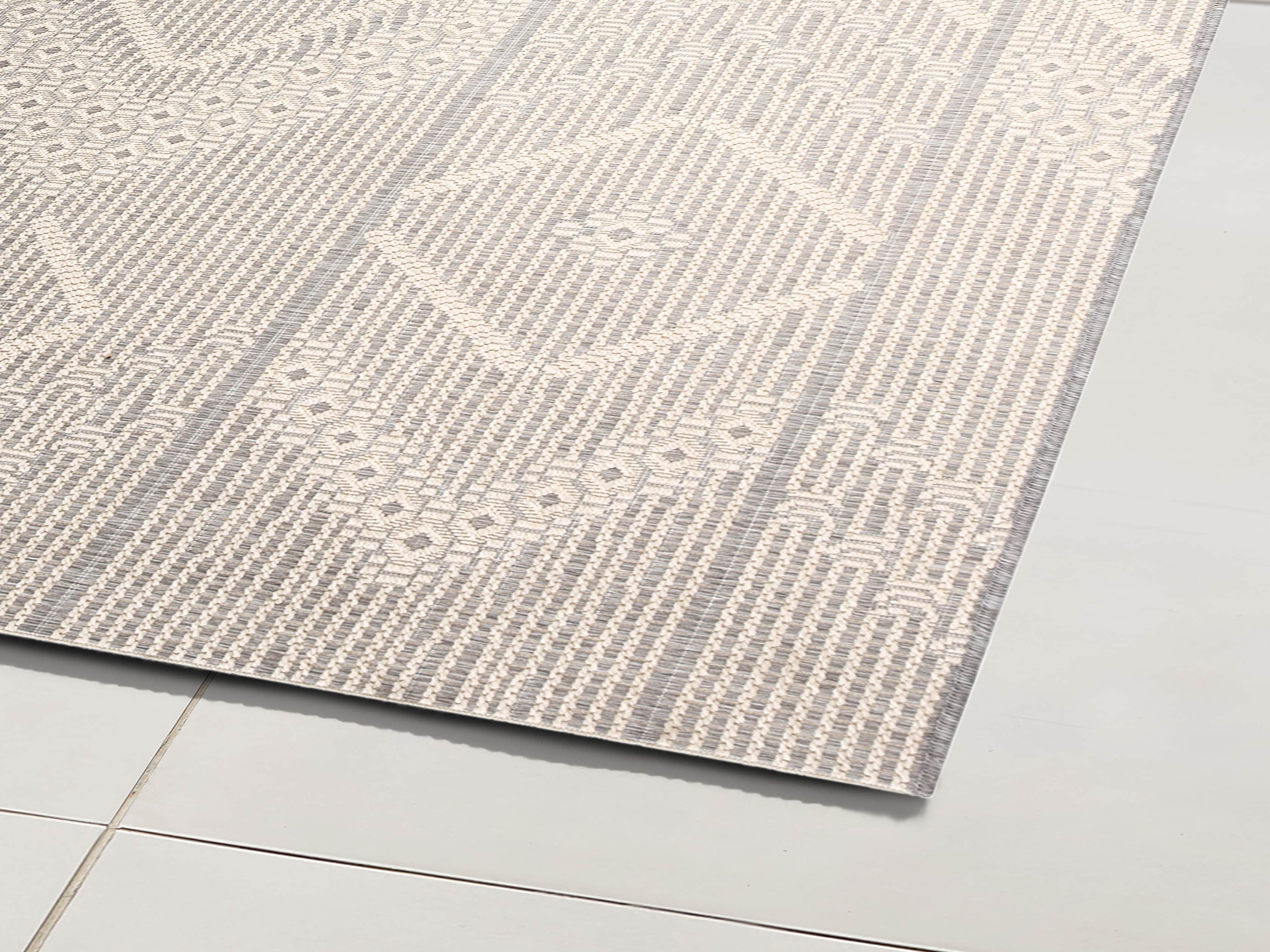 5'3" X 7'6" Foxden Performance Rug in Ivory, slide 2 of 3