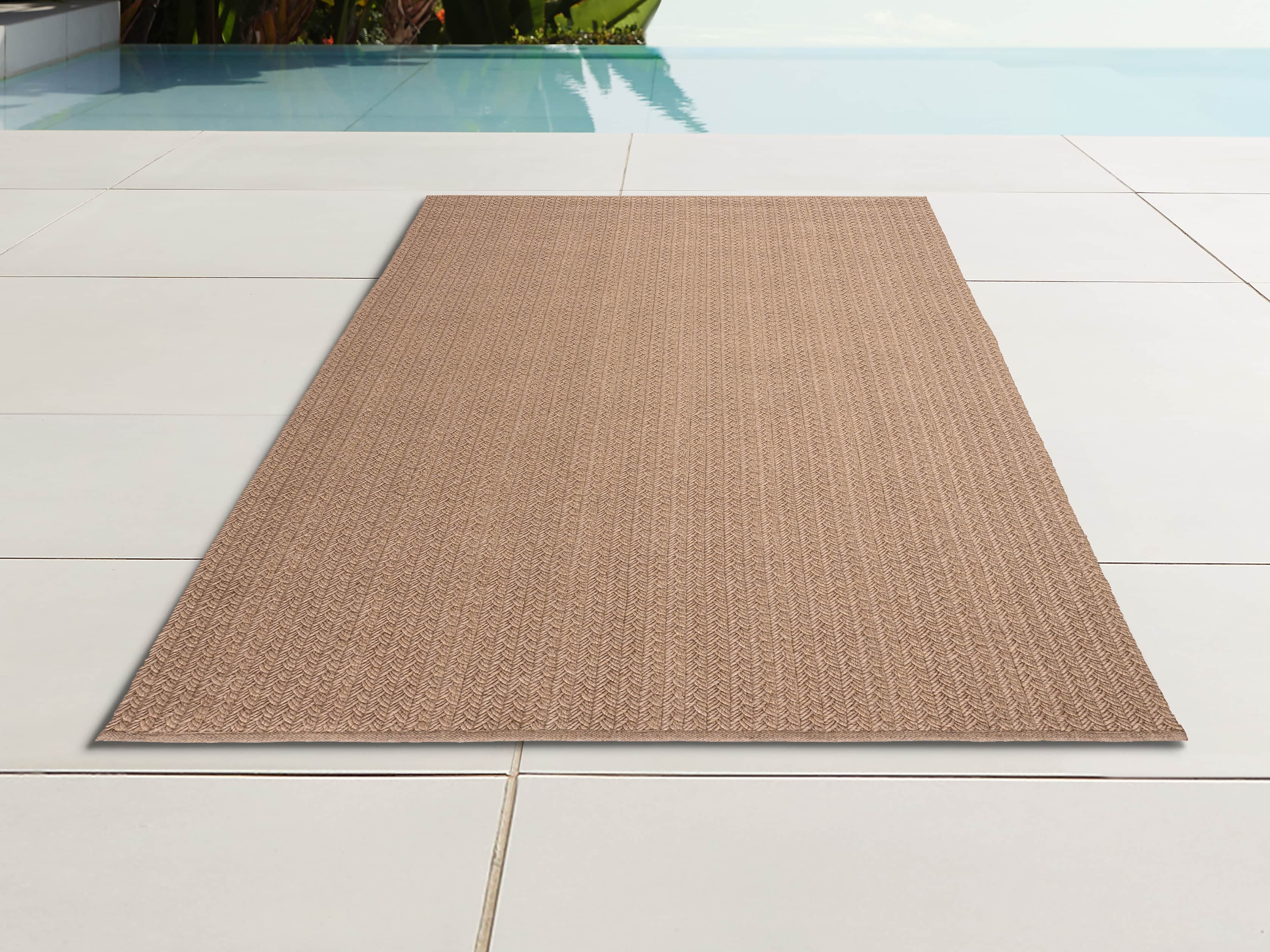 4' x 6' Manor Camel Outdoor Rug, slide 1 of 3