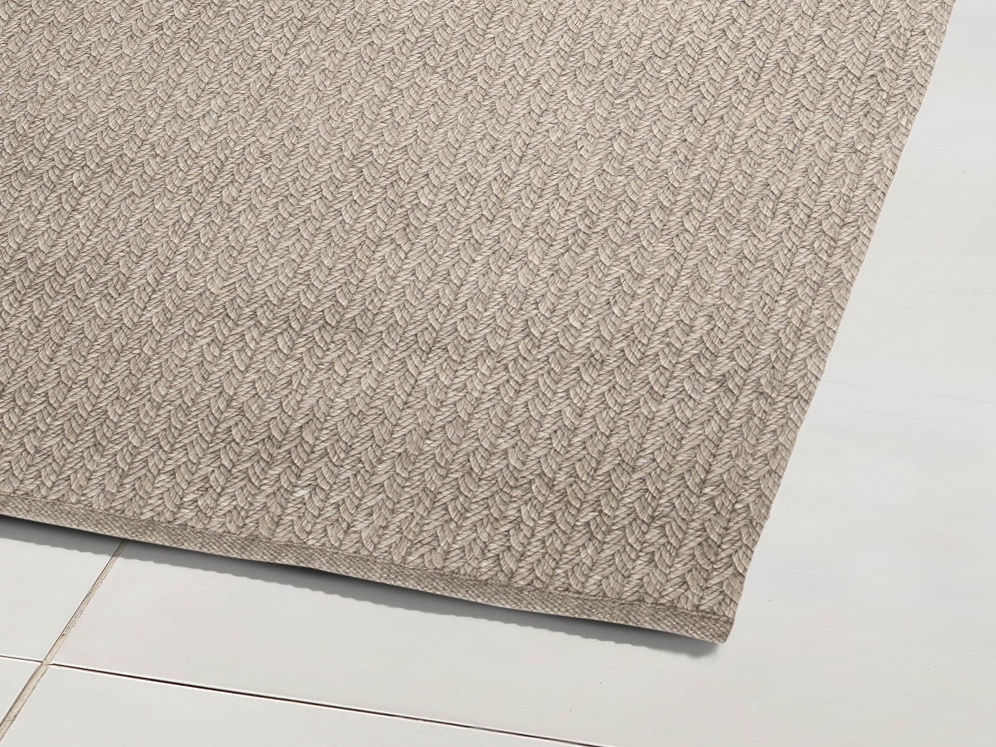 4' x 6' Manor Grey Outdoor Rug, slide 2 of 2