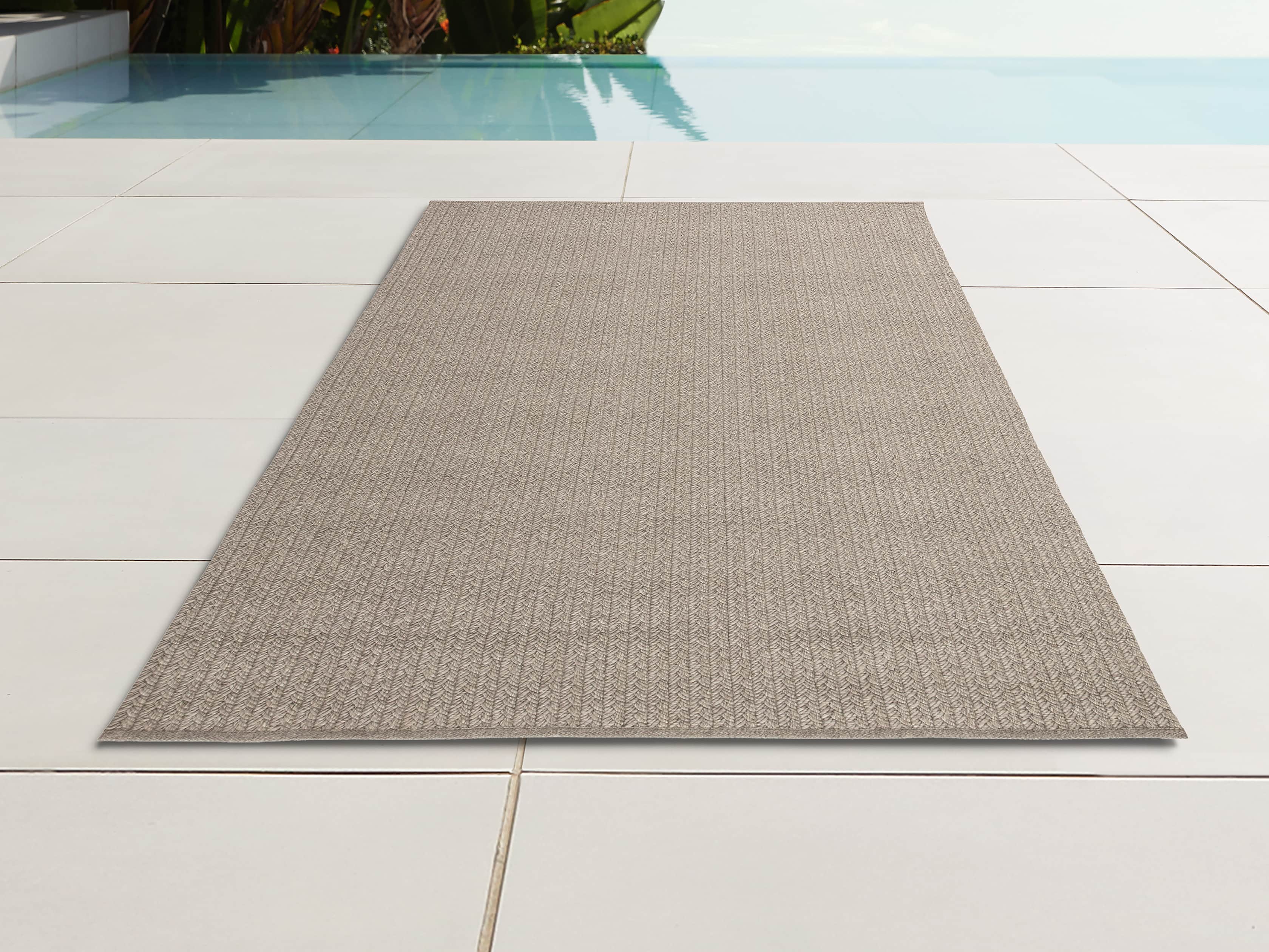 4' x 6' Manor Grey Outdoor Rug, slide 1 of 2
