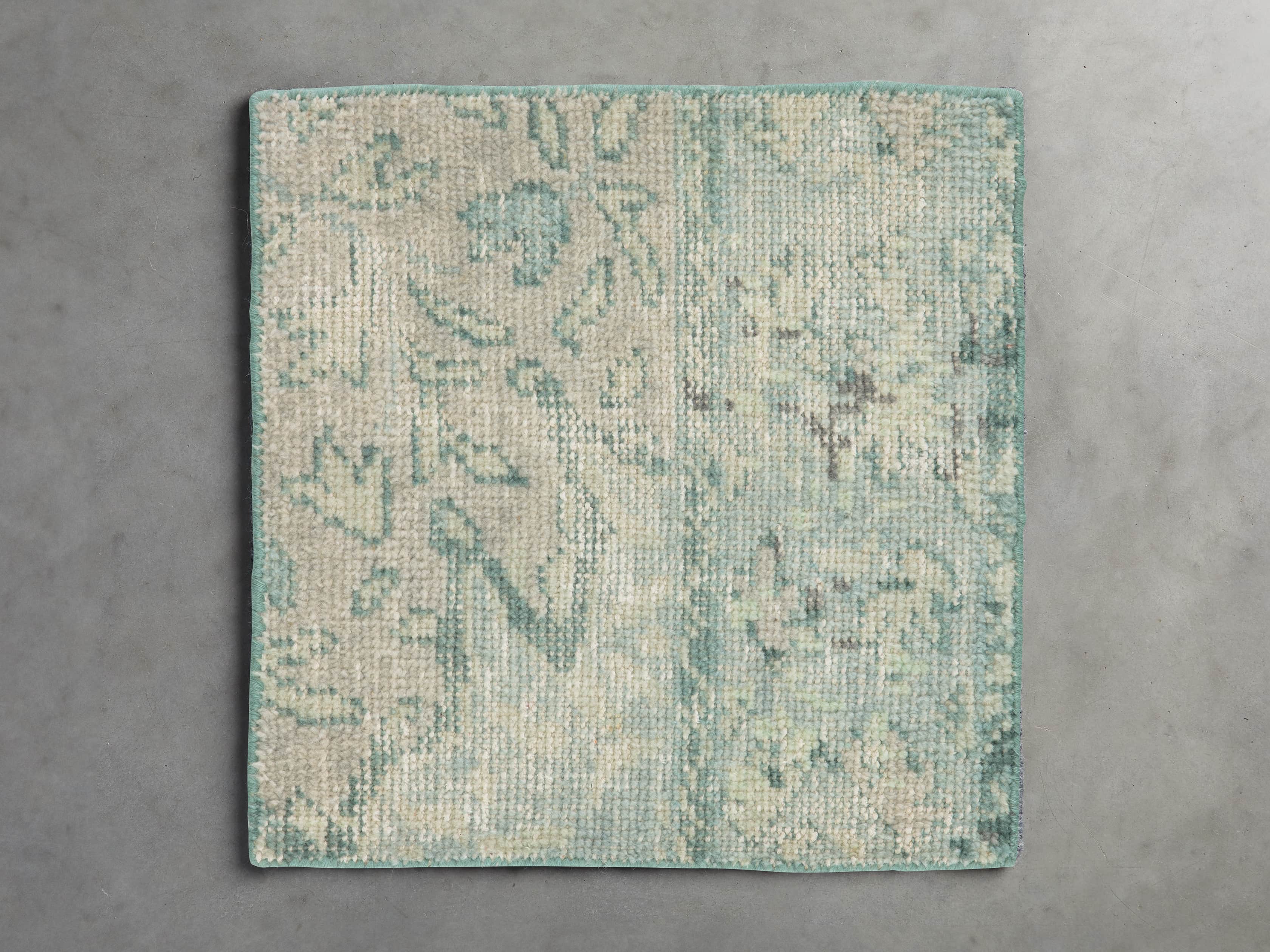 18X18 Wilshire Hand-Knotted Rug Swatch, slide 1 of 1