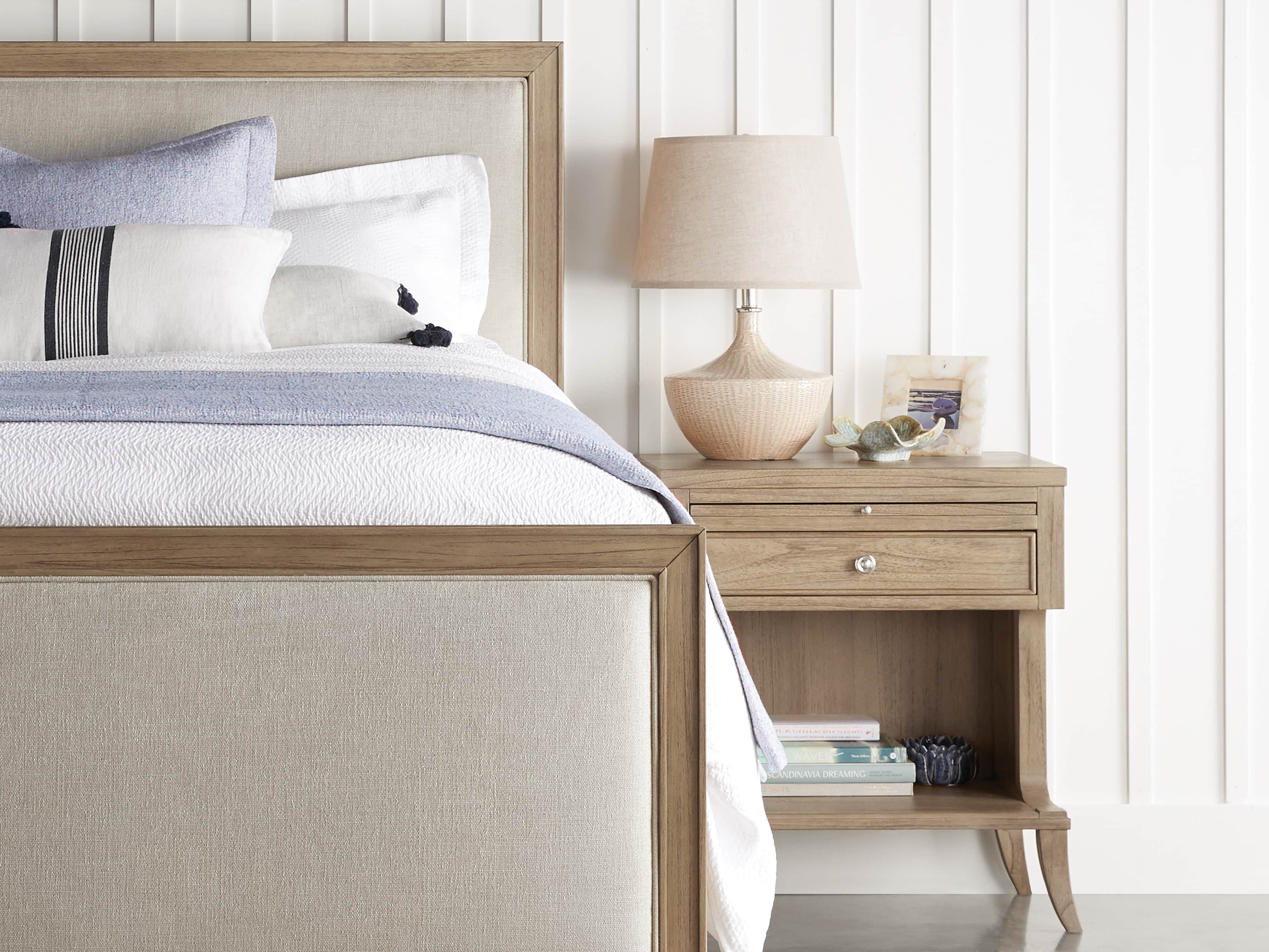 Loraine Table Lamp, slide 3 of 4