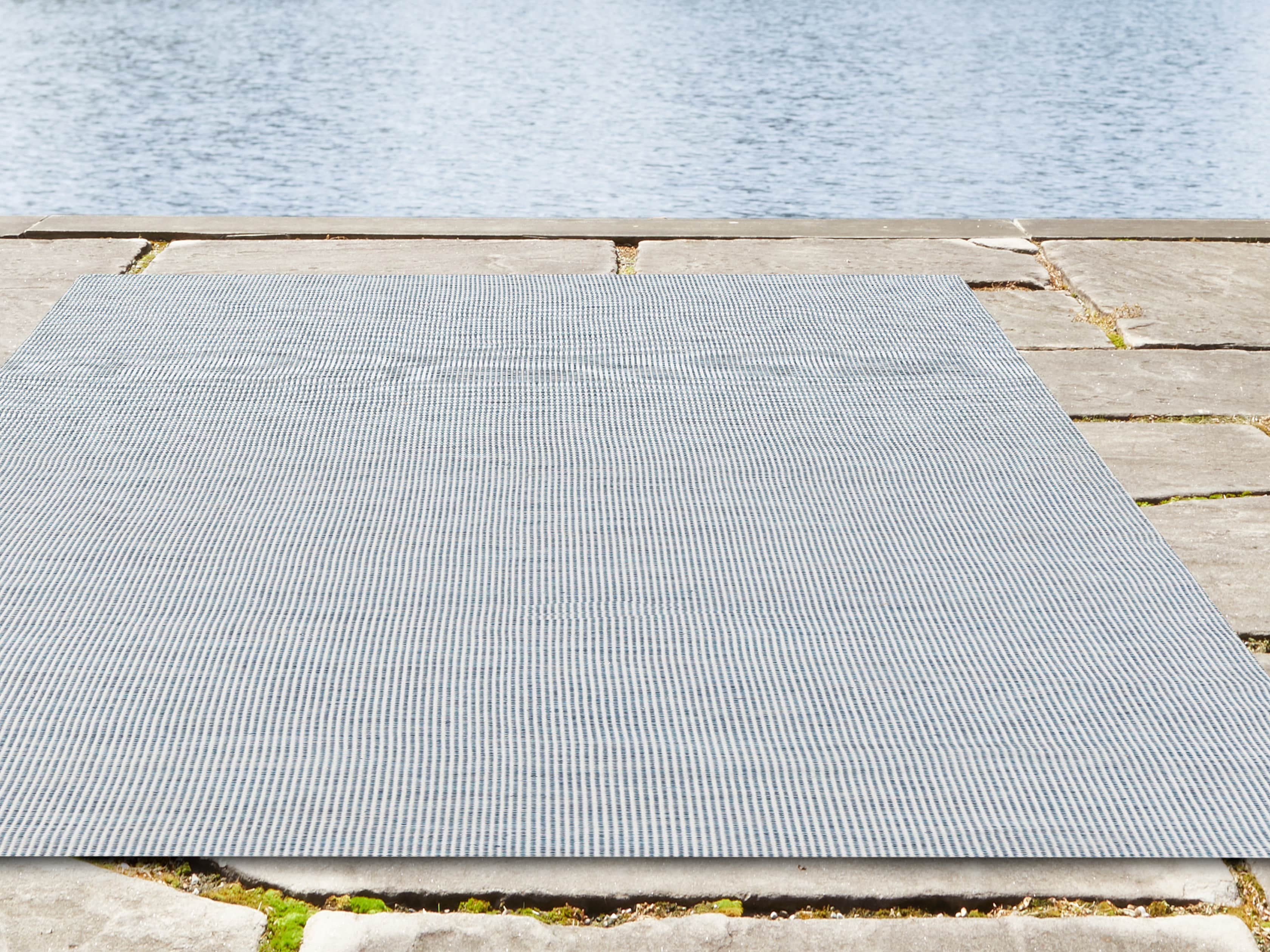 Collins 5' x 7'6" Outdoor Rug in Sky Blue