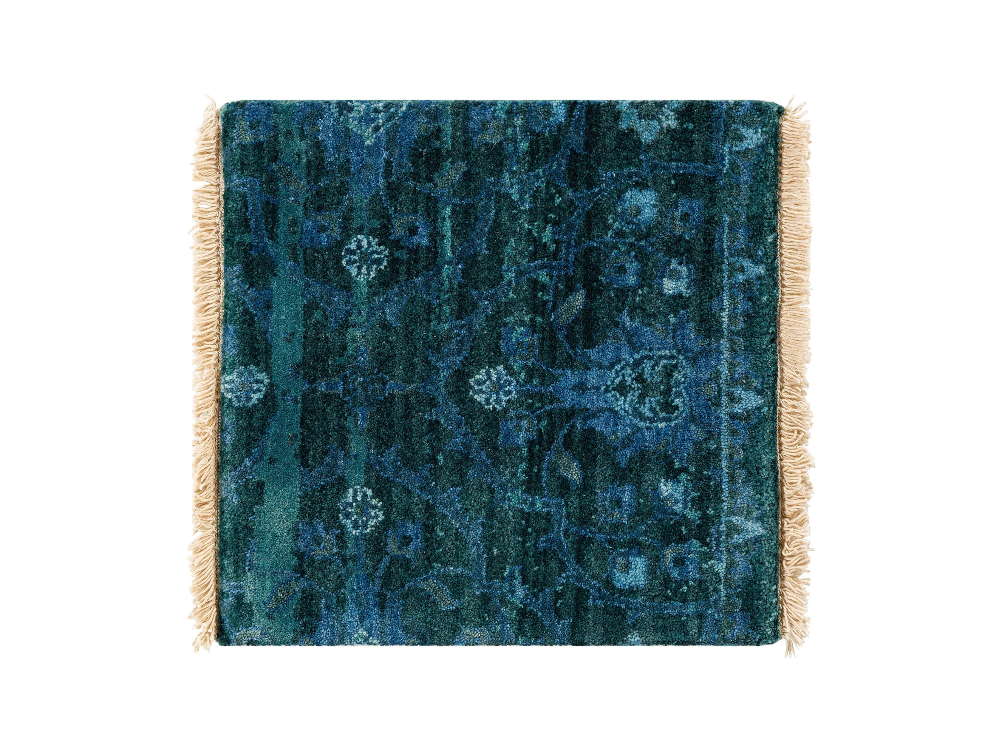 Hestia Hand Knotted Medallion 18" Rug Swatch In Blue