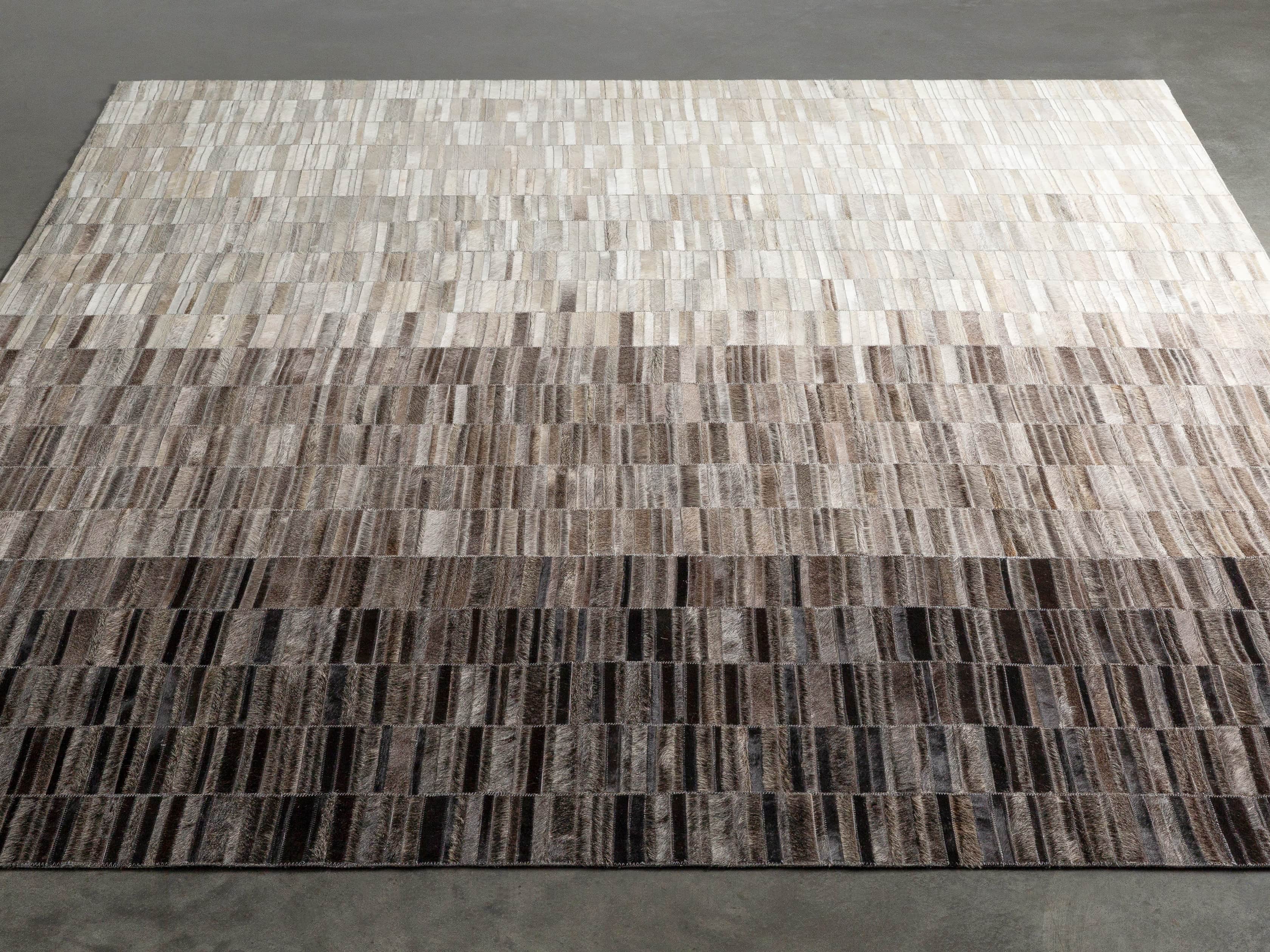 HAMLIN OMBRE 5' X 8' HAIR ON HIDE GEOMETRIC RUG, slide 2 of 3
