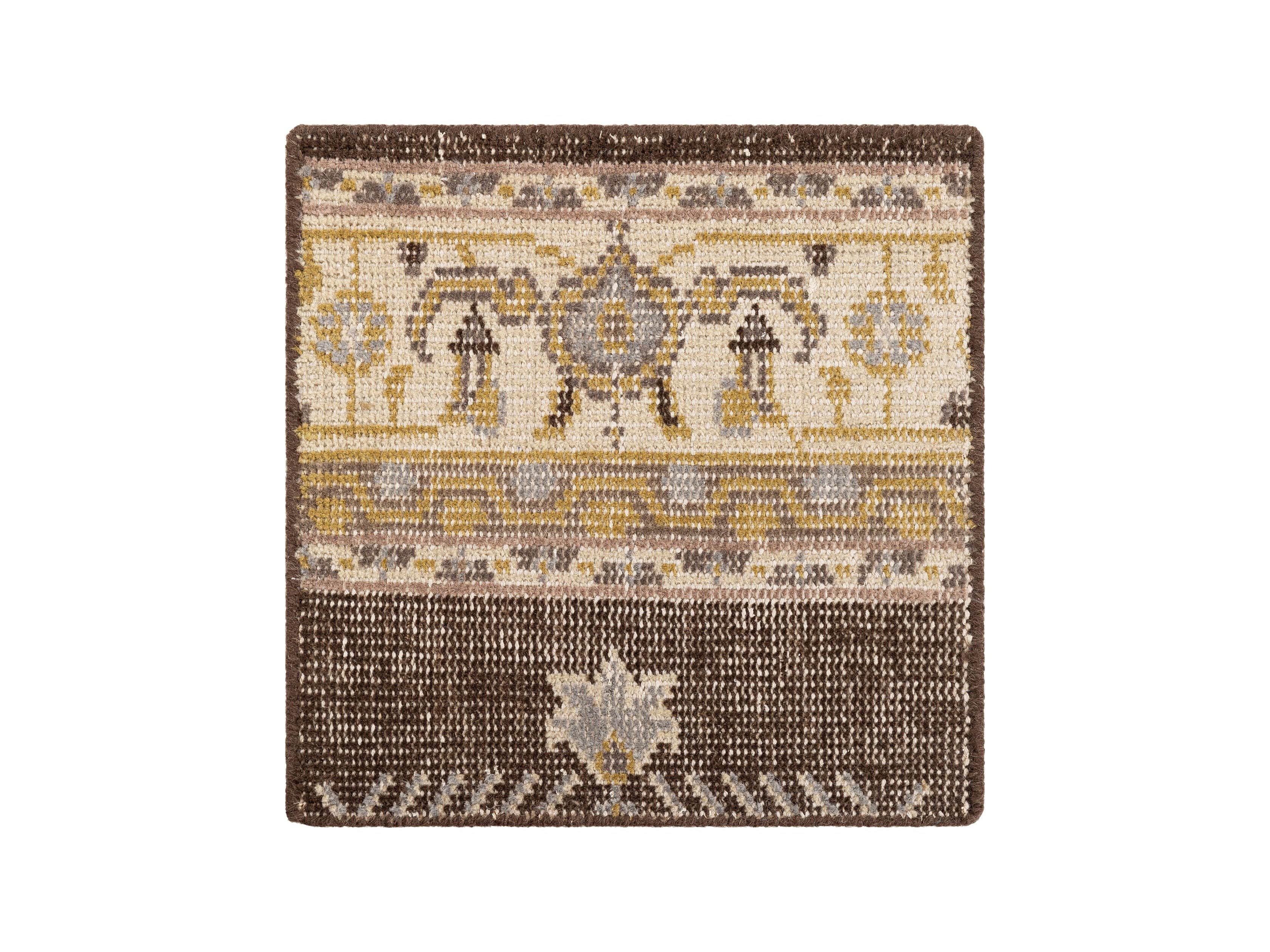 Jehan Hand Knotted Medallion Rug Swatch In Taupe/Grey
