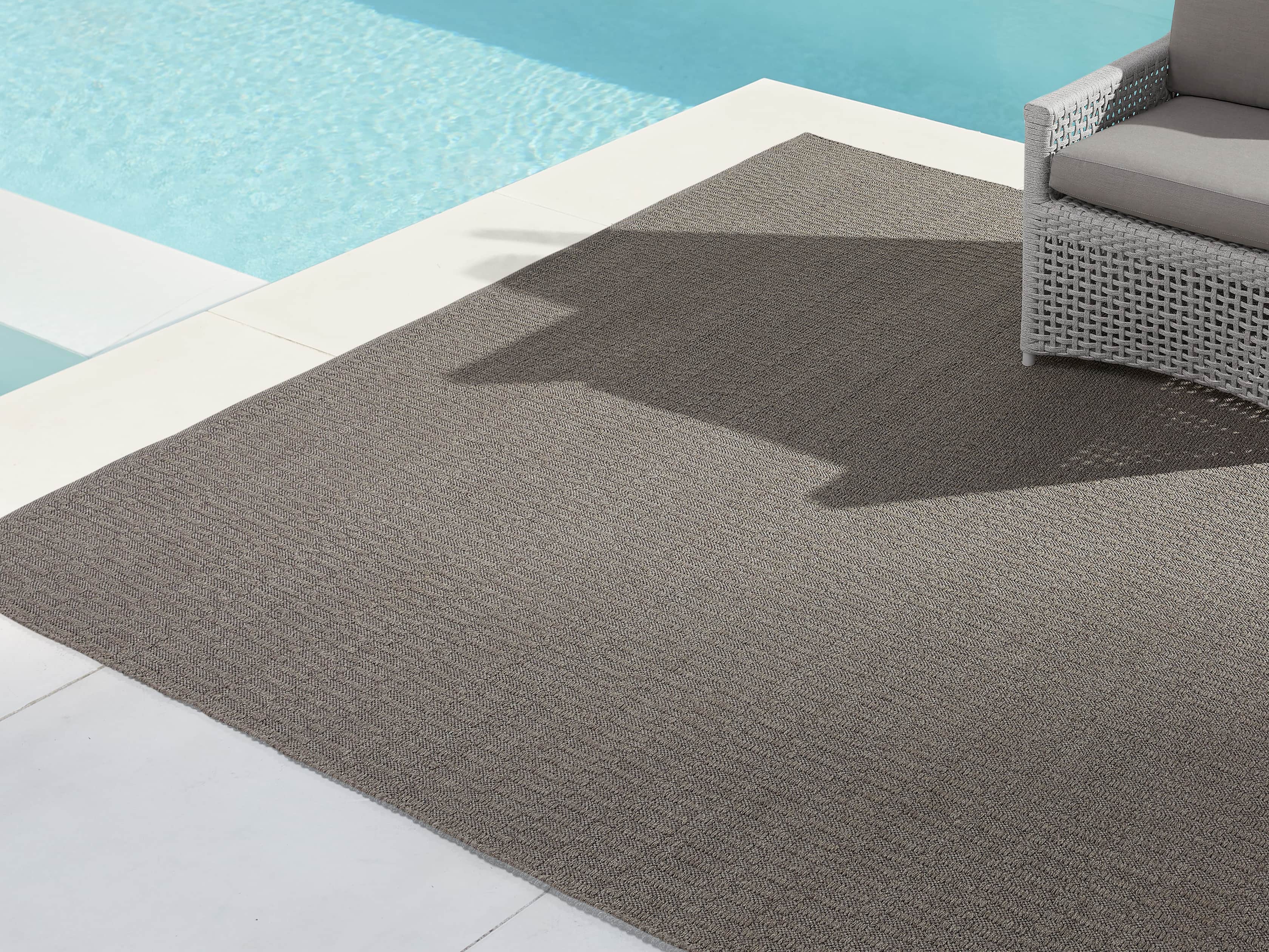 Summerland Outdoor 5' X 7'6" Rug, slide 1 of 3