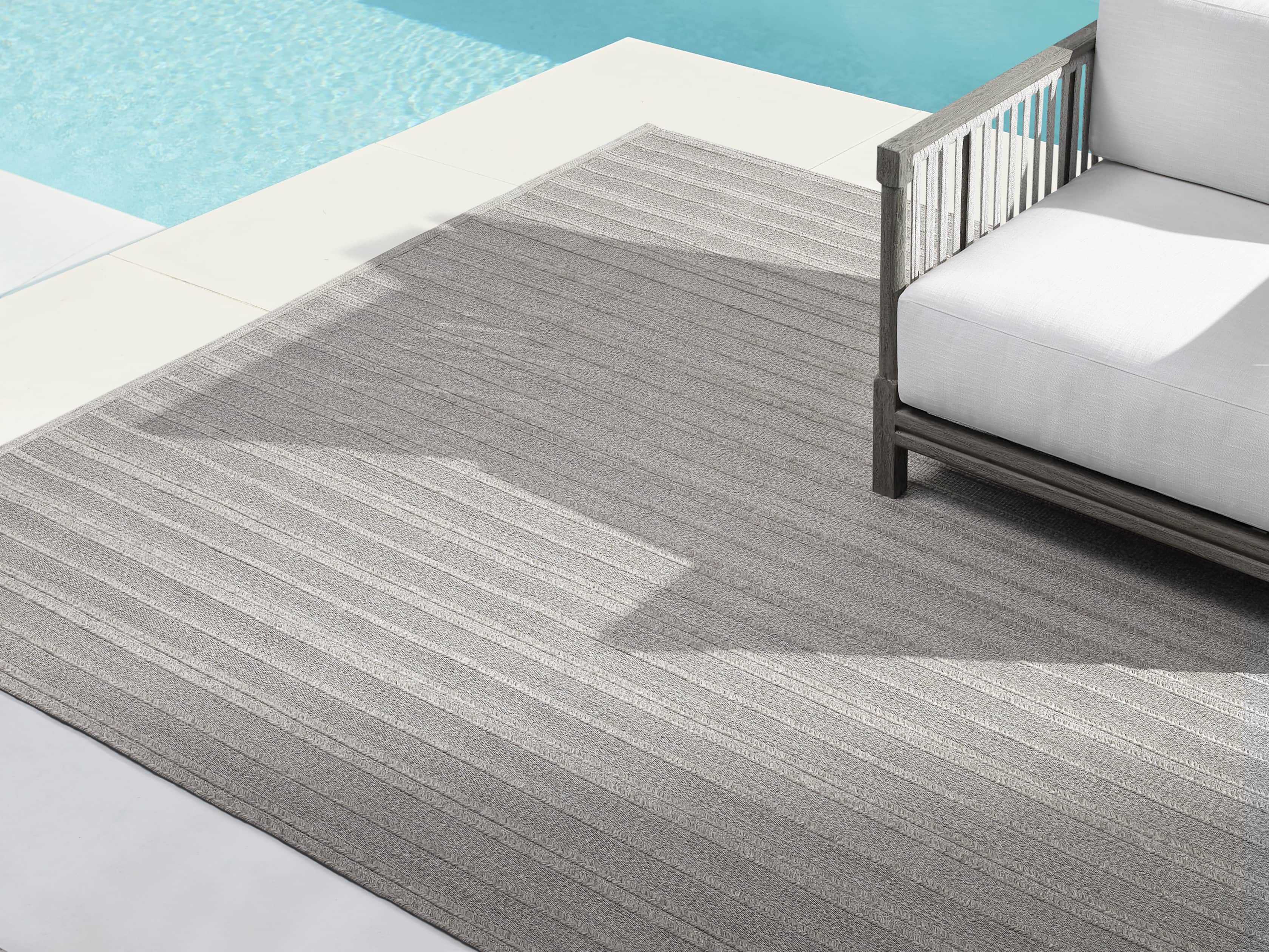 Vasari Outdoor 5' x 7'6" Rug, slide 1 of 3