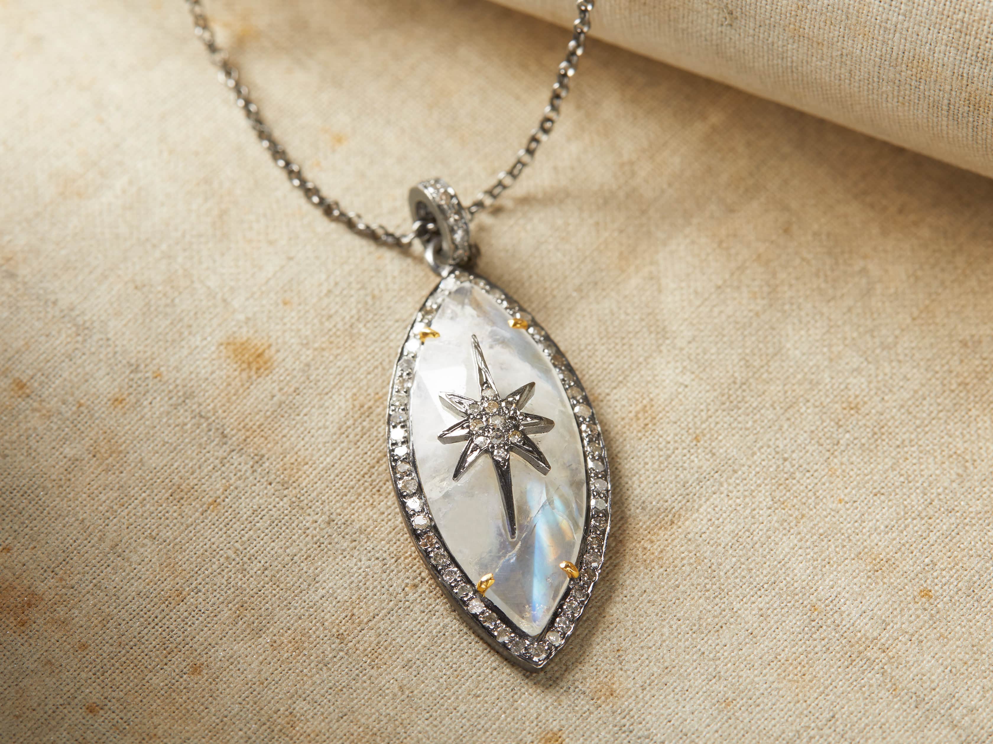 Priya Necklace, slide 1 of 2