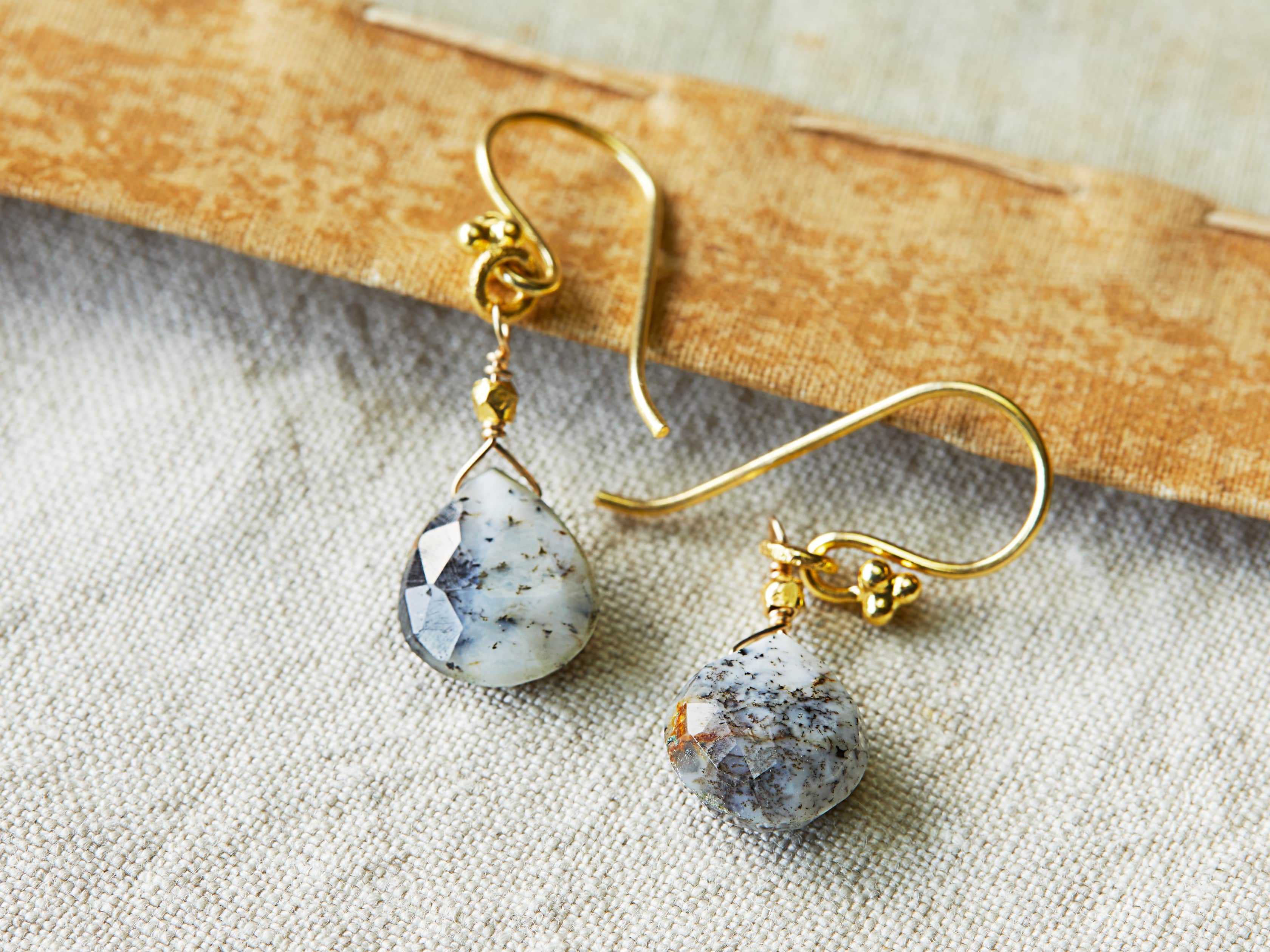 Aceso Earrings