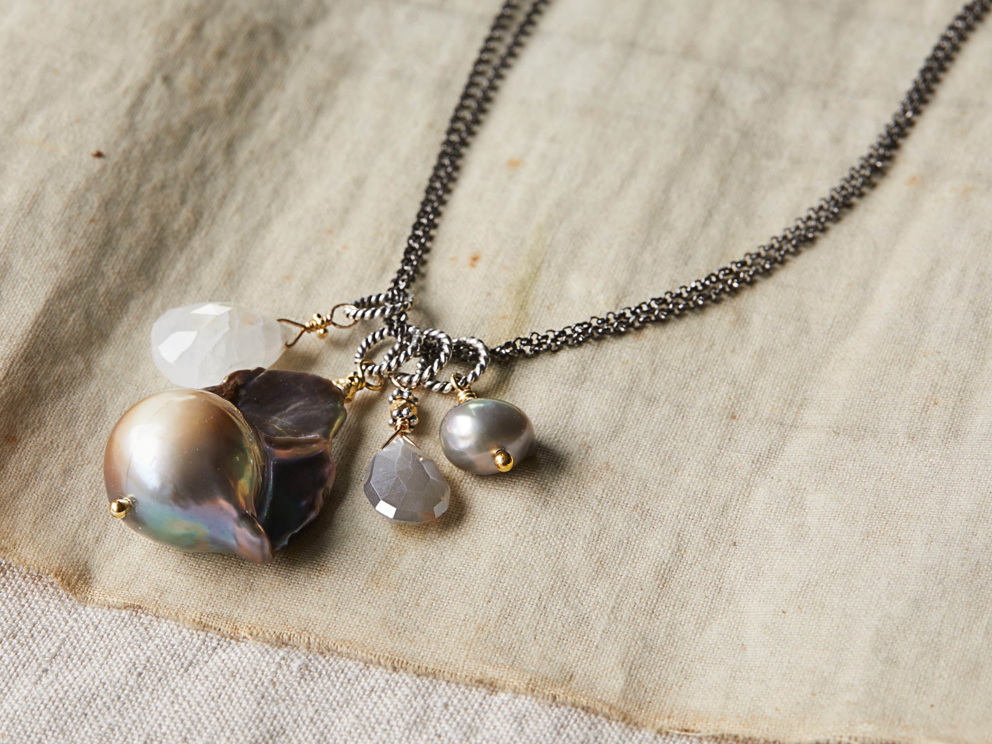 Ivelle Cluster Necklace