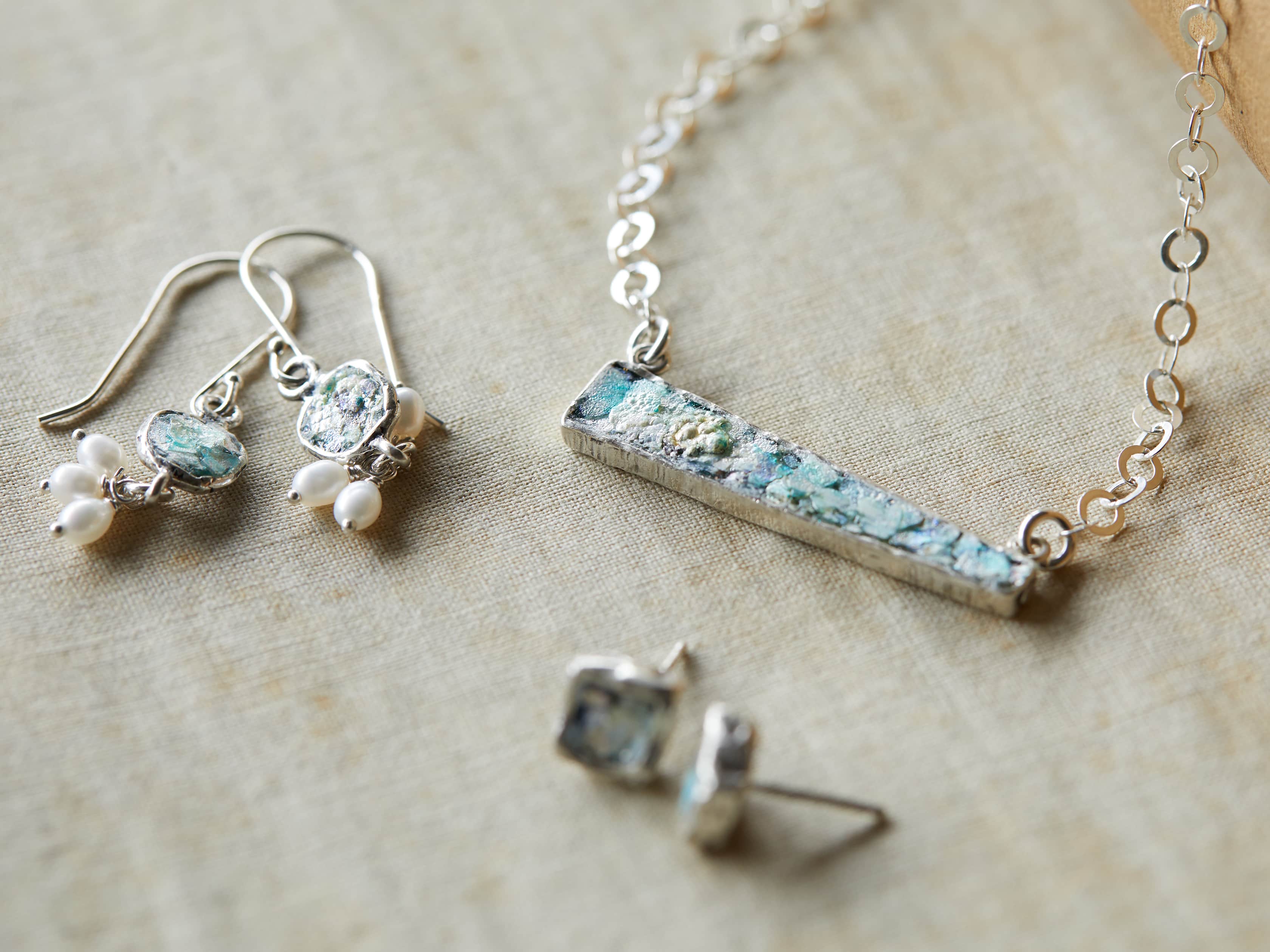 Liviana Necklace