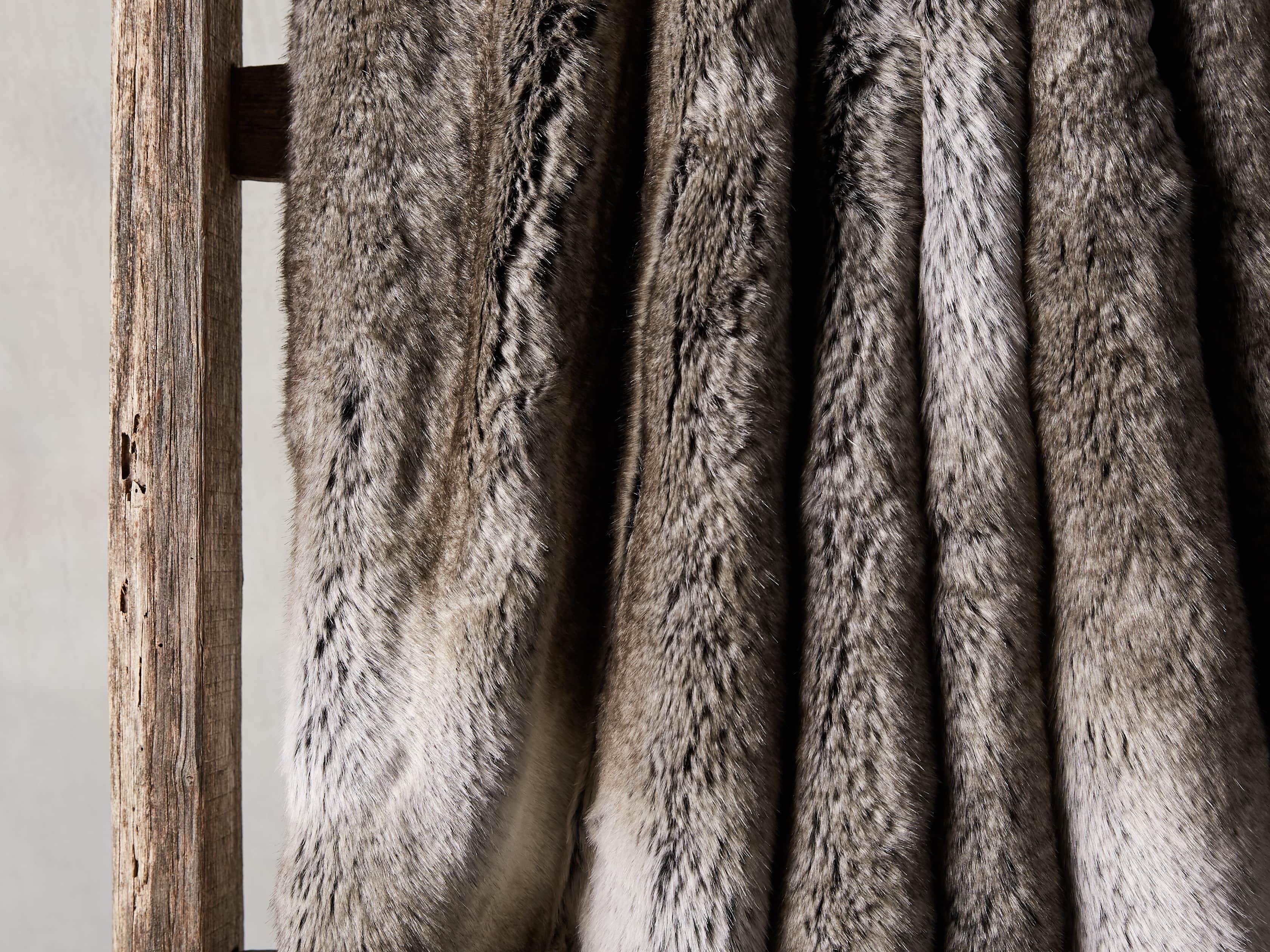 Grey Wolf Faux Fur Throw With Grey Velvet Back