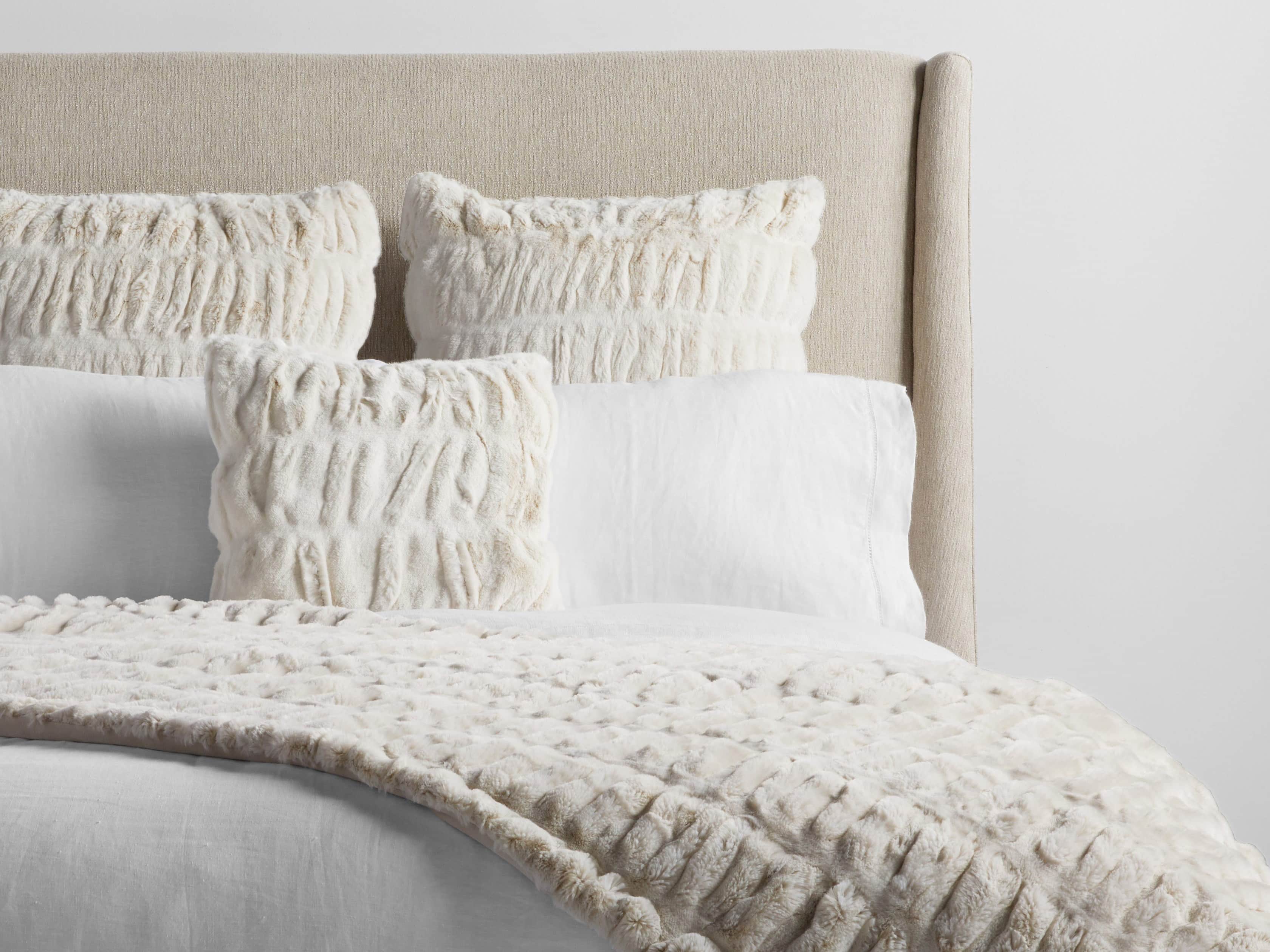 Faux Fur Luxe Oversized Throw in Ivory, slide 4 of 9