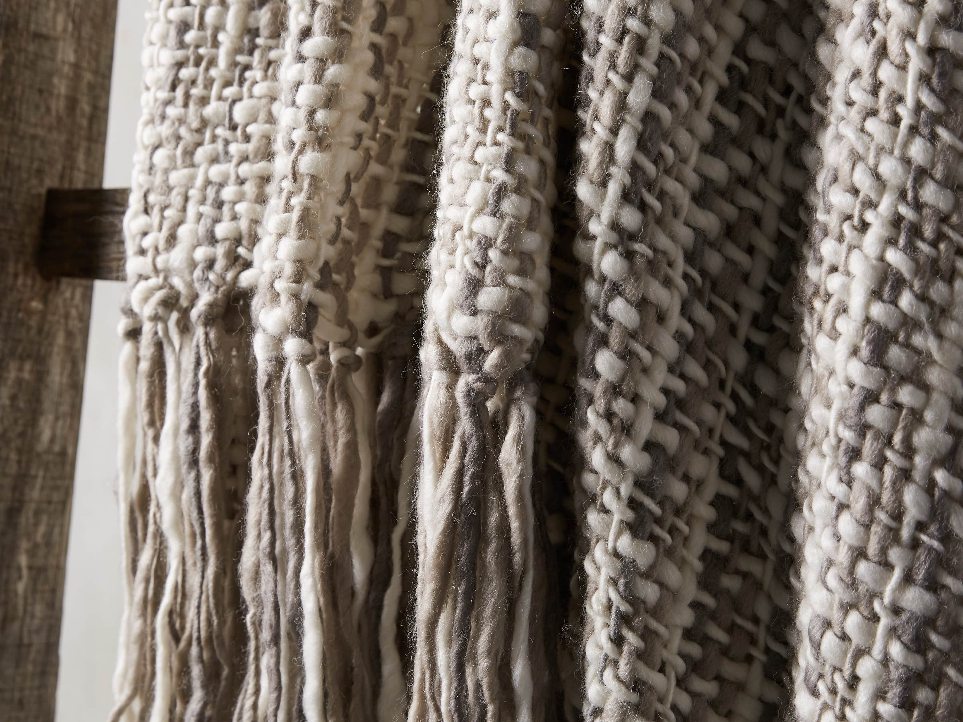 Chunky Knit Ivory Grey Throw
