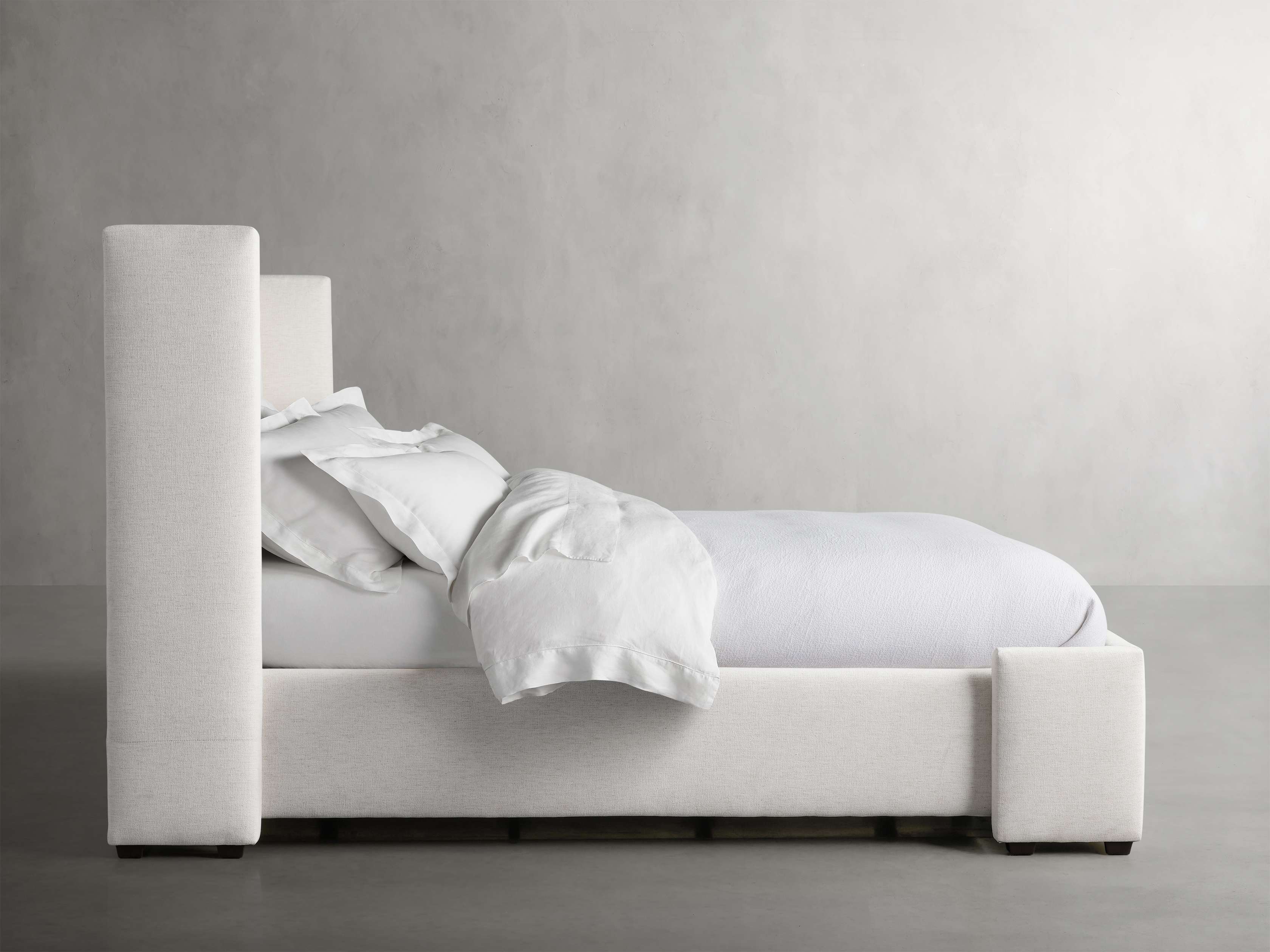 Wyller Bed