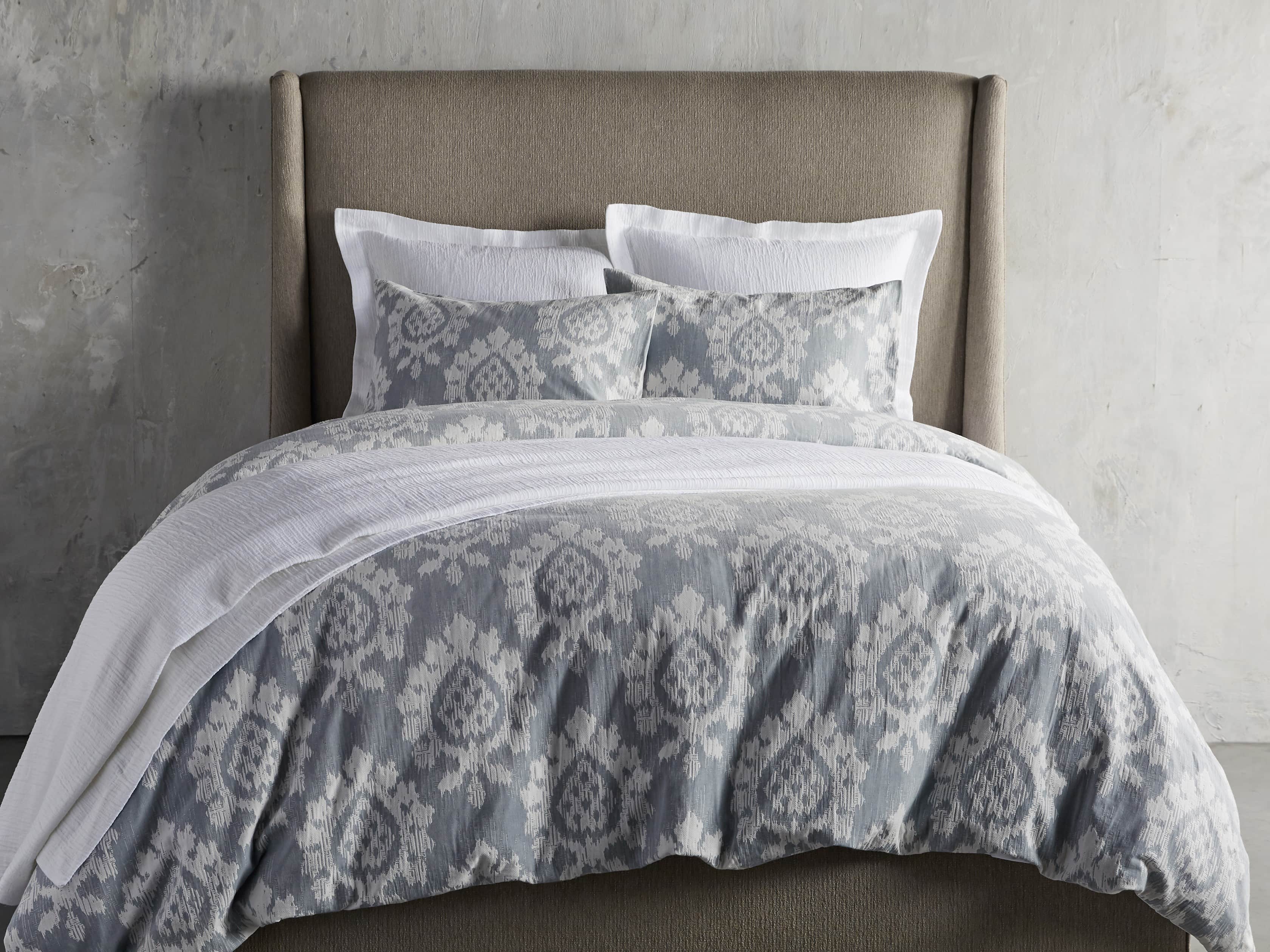 Suzanni Jacquard Queen Duvet Cover